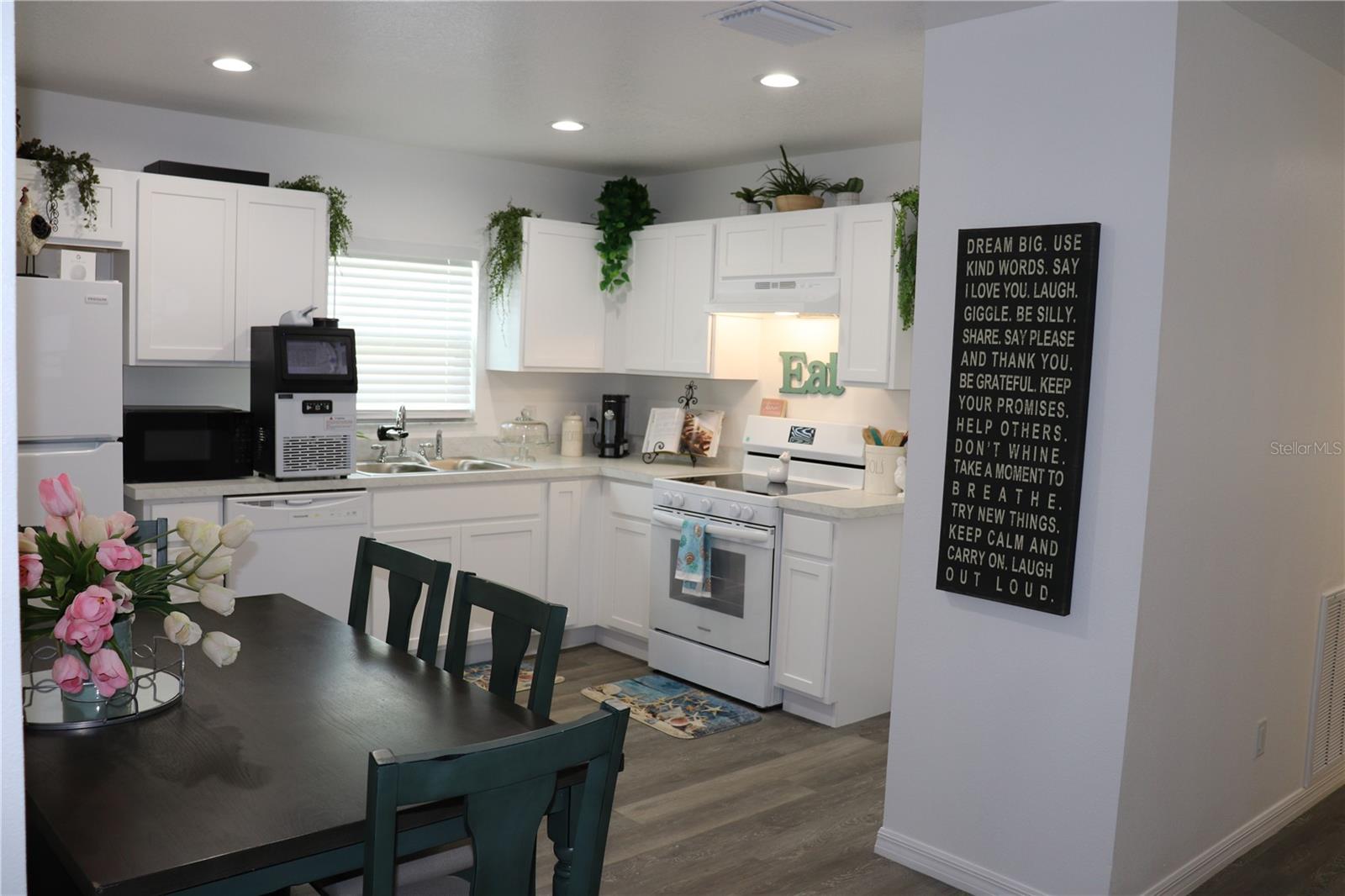 Image 24 of 35 For 9816 Allison Drive