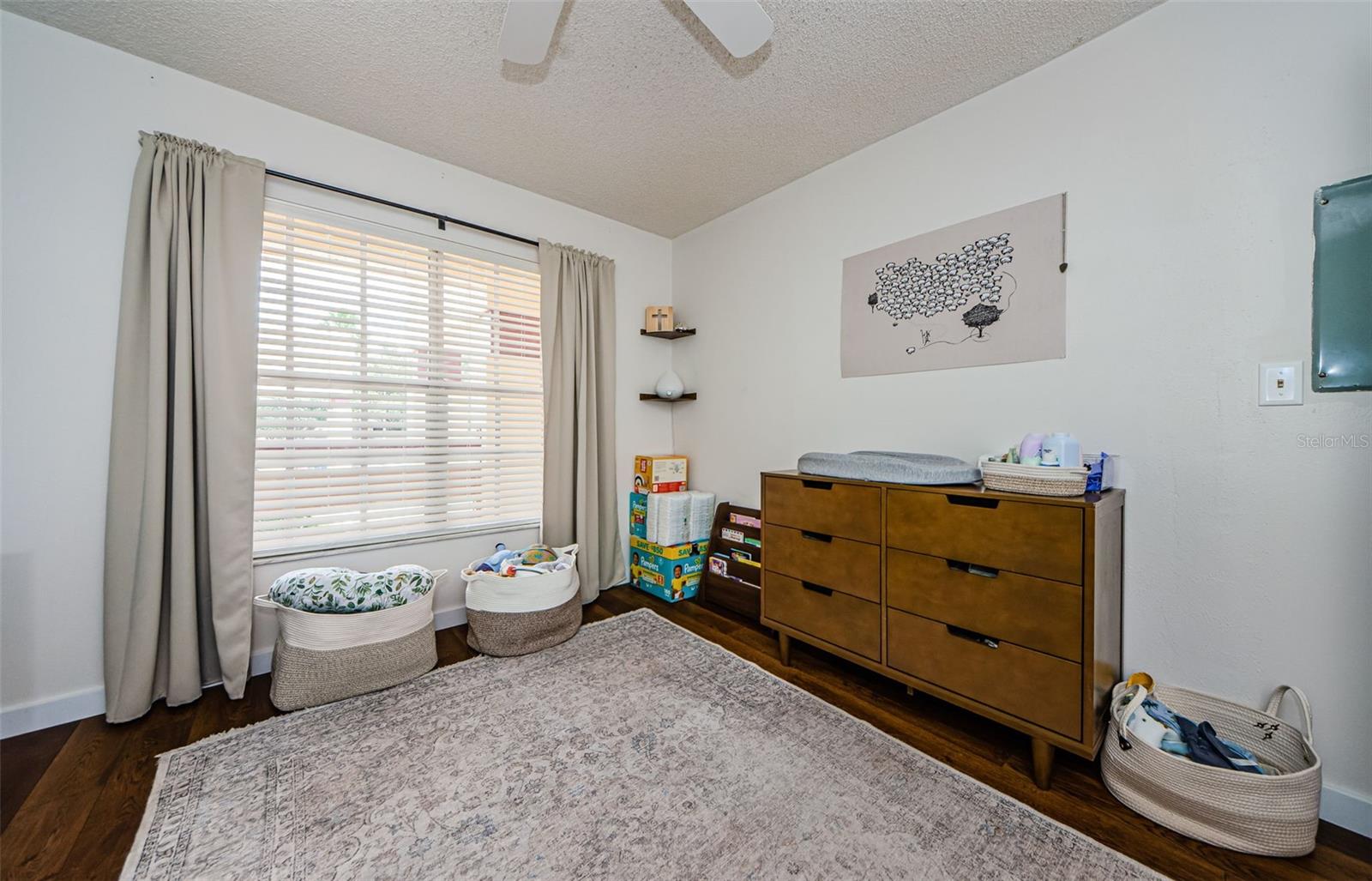 Image 23 of 60 For 7807 Hardwick Drive 123