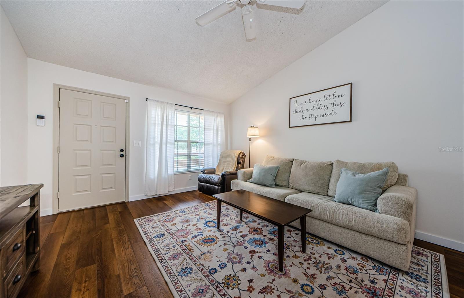 Image 6 of 60 For 7807 Hardwick Drive 123