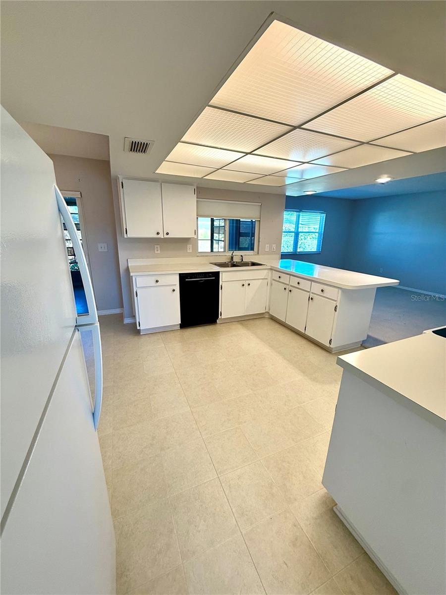 Image 6 of 27 For 657 Fort Duquesna Drive