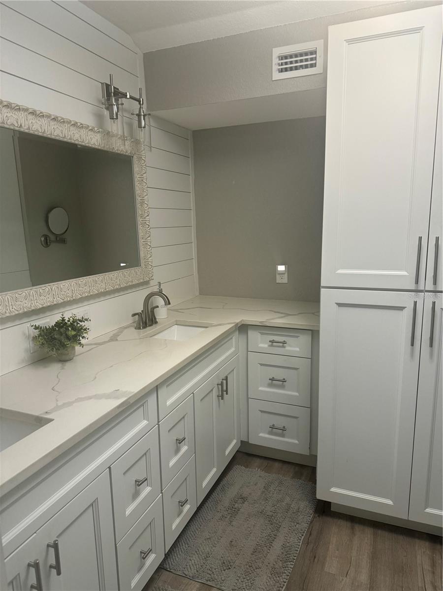 Image 10 of 12 For 7504 Grand Boulevard