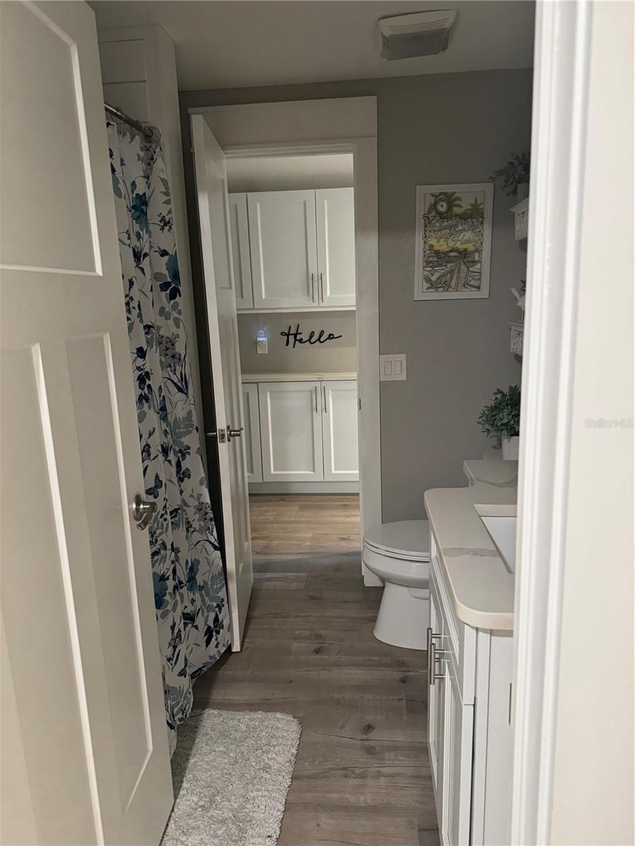 Image 12 of 12 For 7504 Grand Boulevard