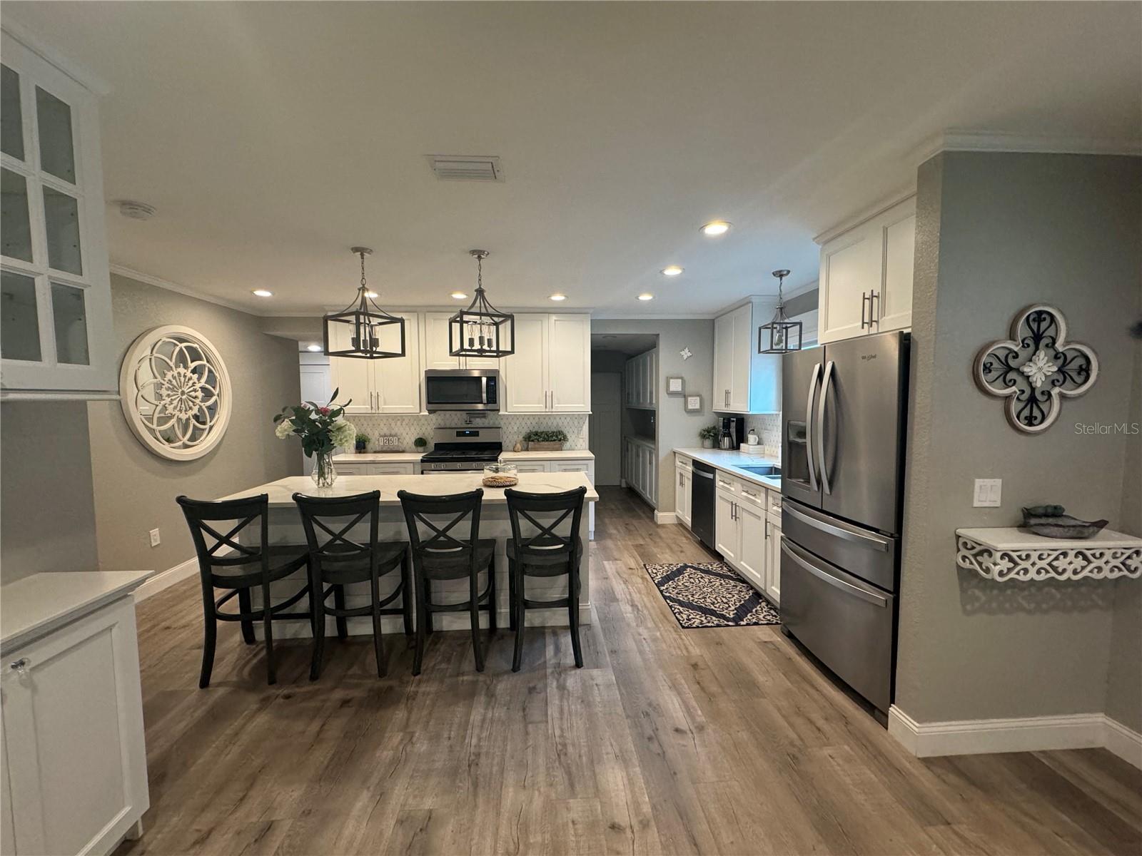 Image 3 of 12 For 7504 Grand Boulevard