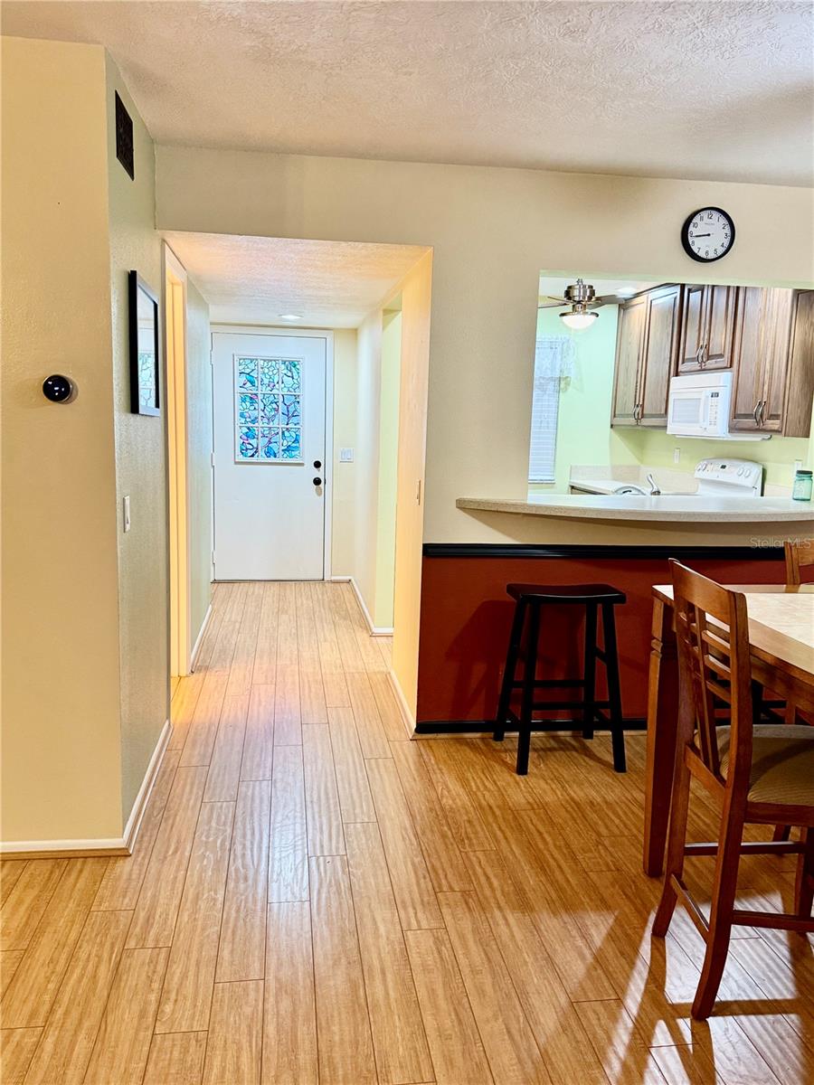 Image 5 of 20 For 7 Moser Court N