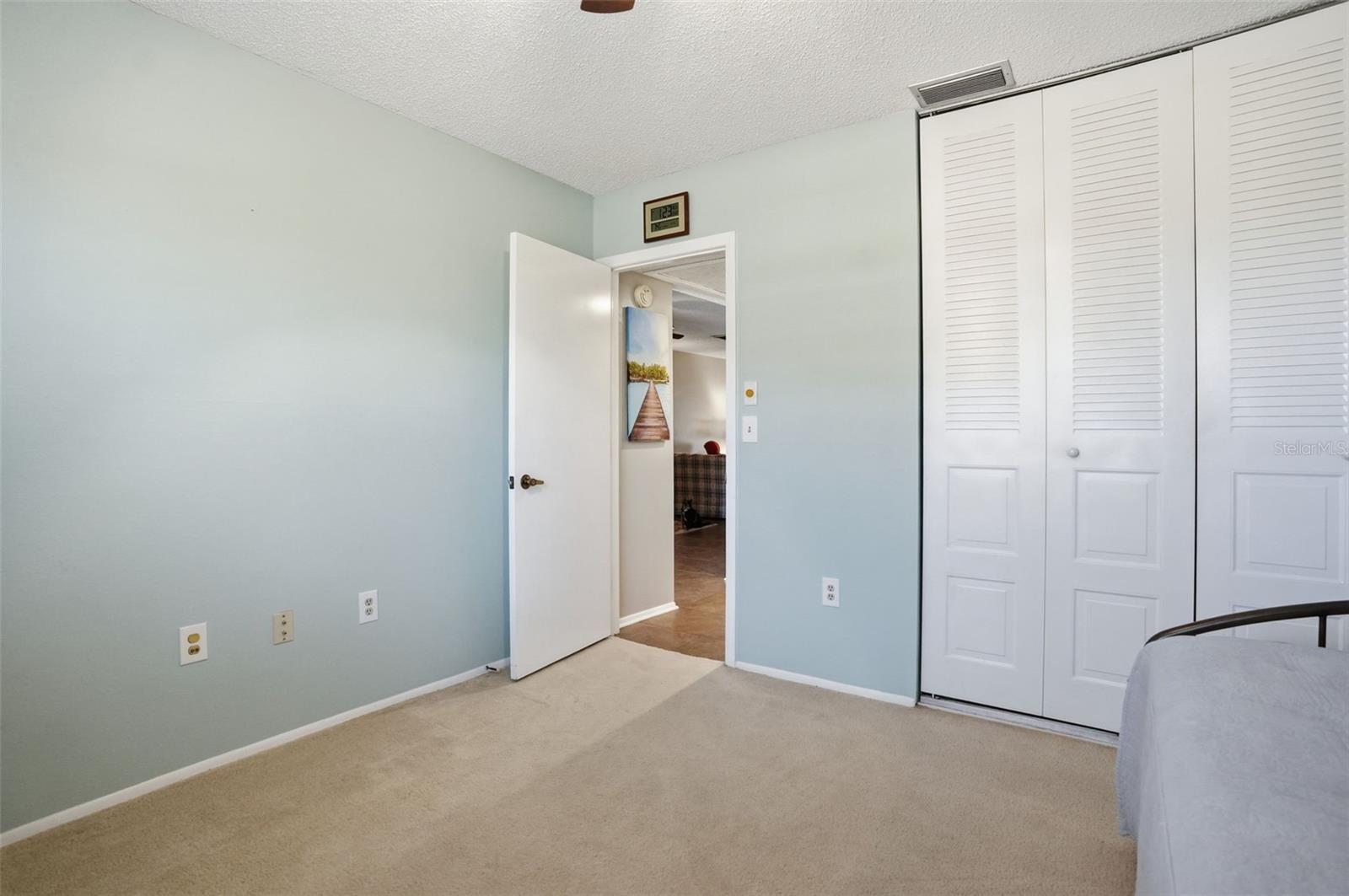 Listing photo id 15 for 11203 Pembridge Court 1