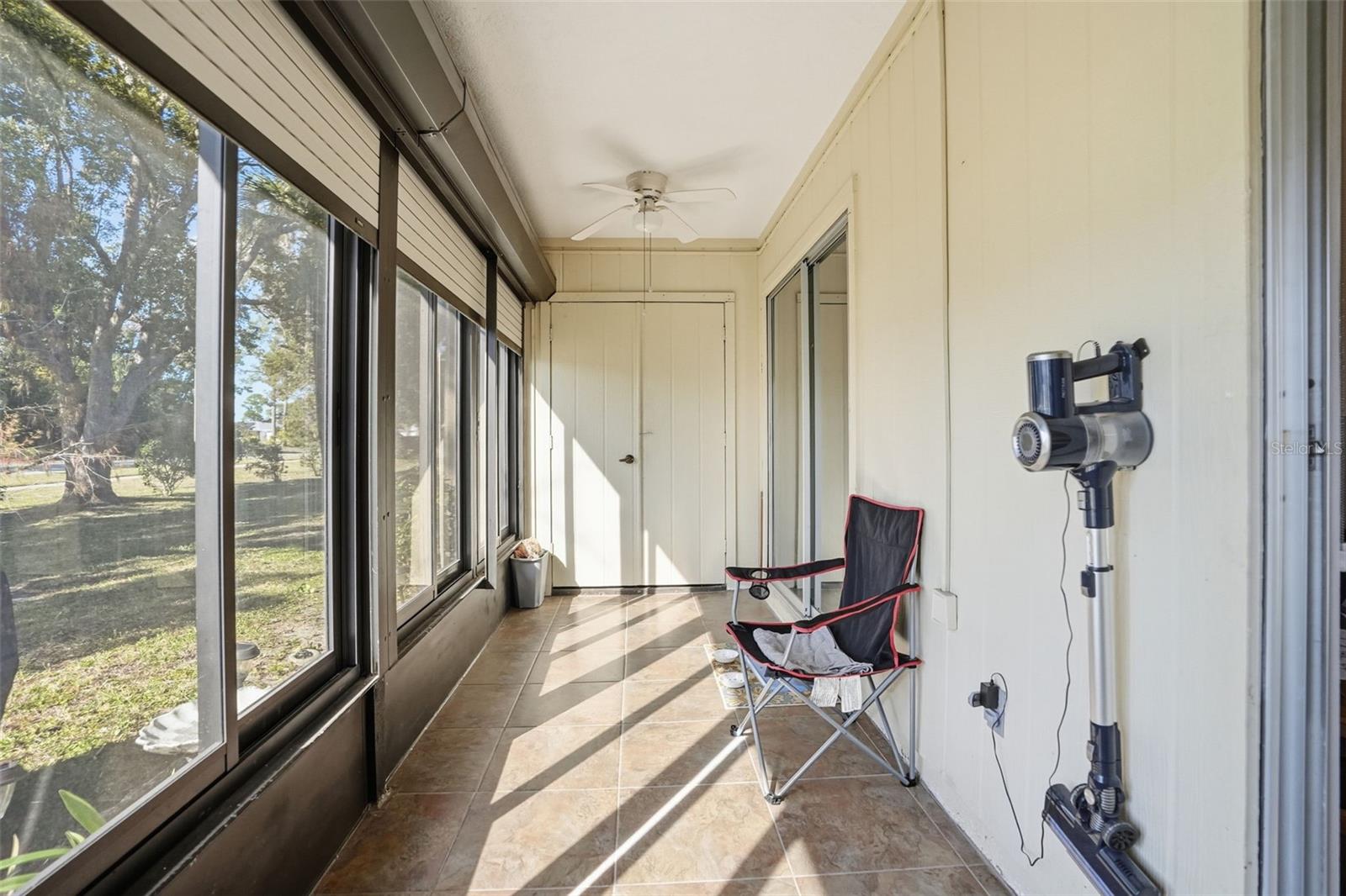 Listing photo id 16 for 11203 Pembridge Court 1