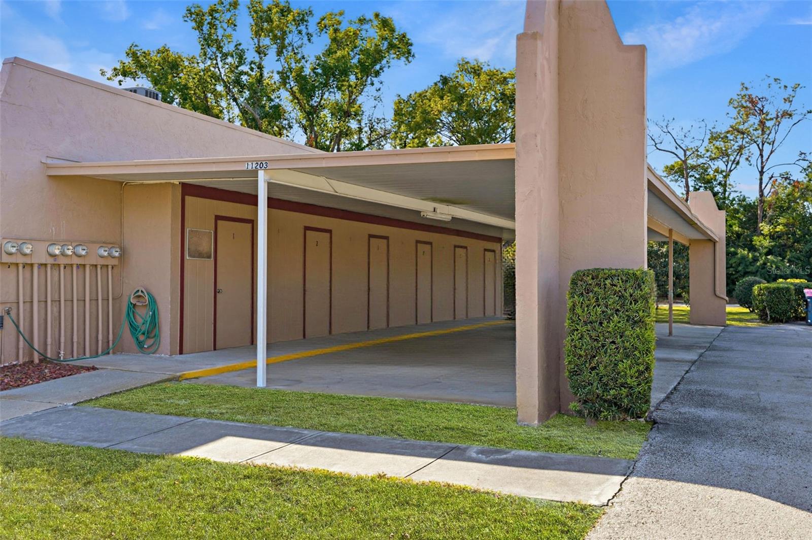 Listing photo id 20 for 11203 Pembridge Court 1