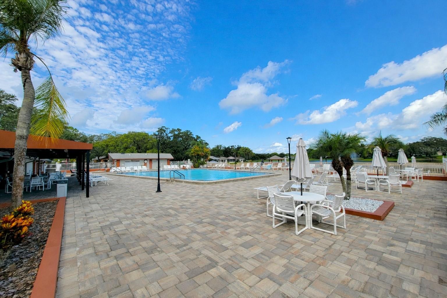 Listing photo id 21 for 11203 Pembridge Court 1