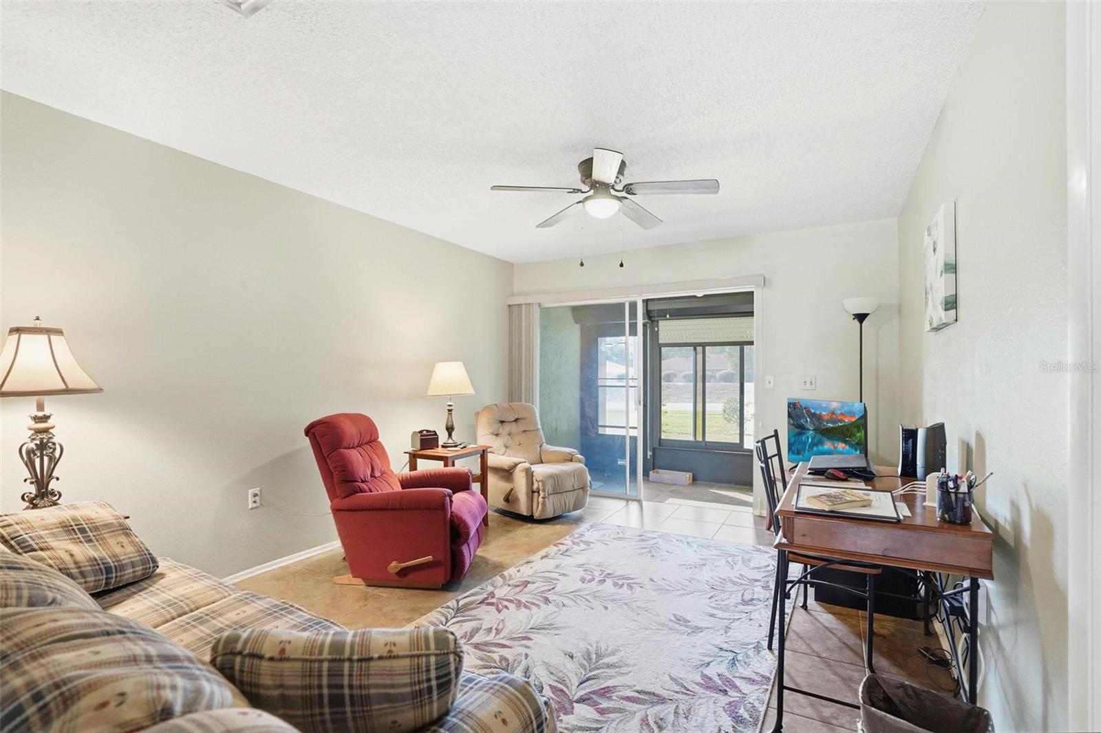 Listing photo id 3 for 11203 Pembridge Court 1