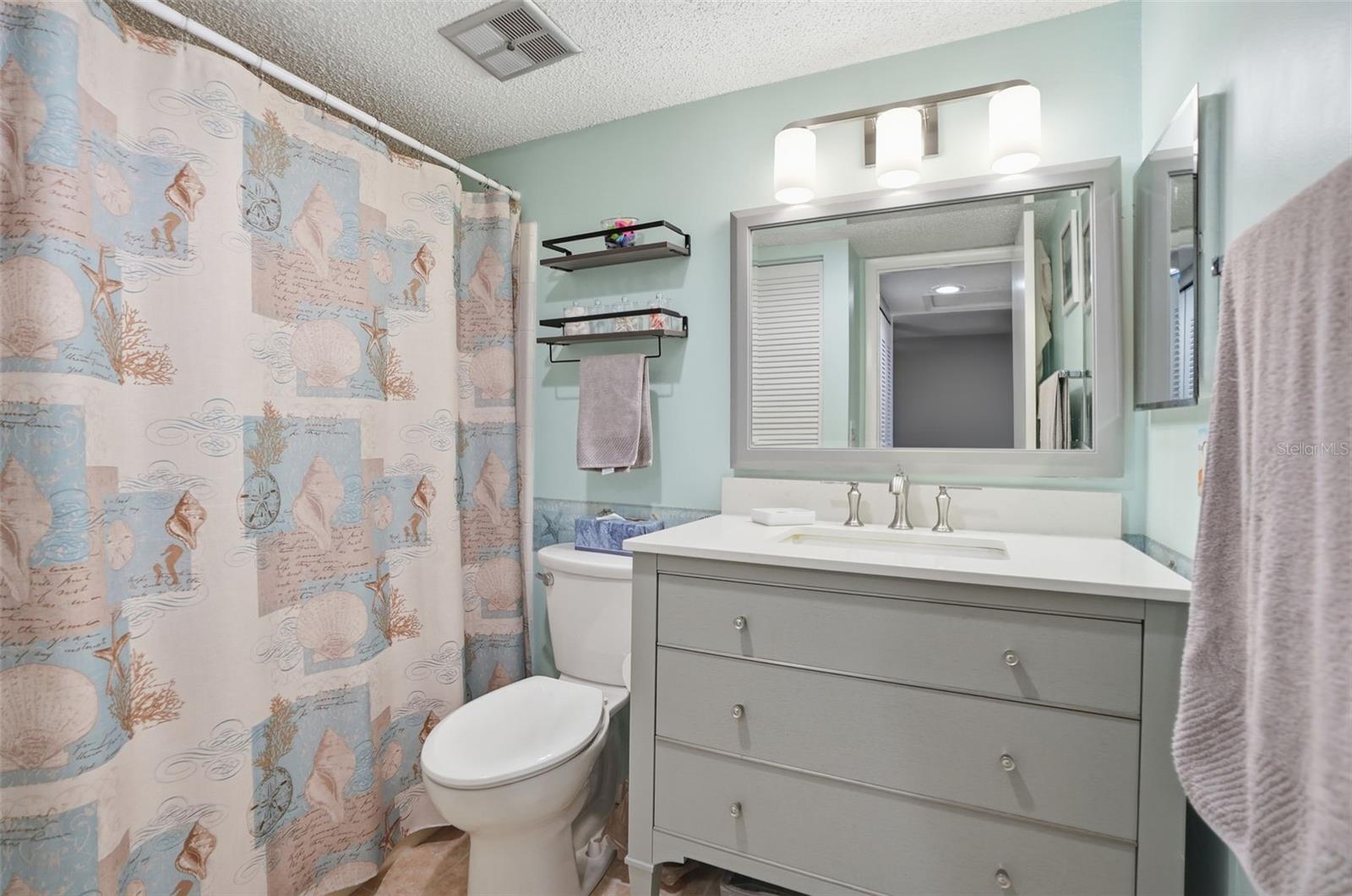 Listing photo id 4 for 11203 Pembridge Court 1