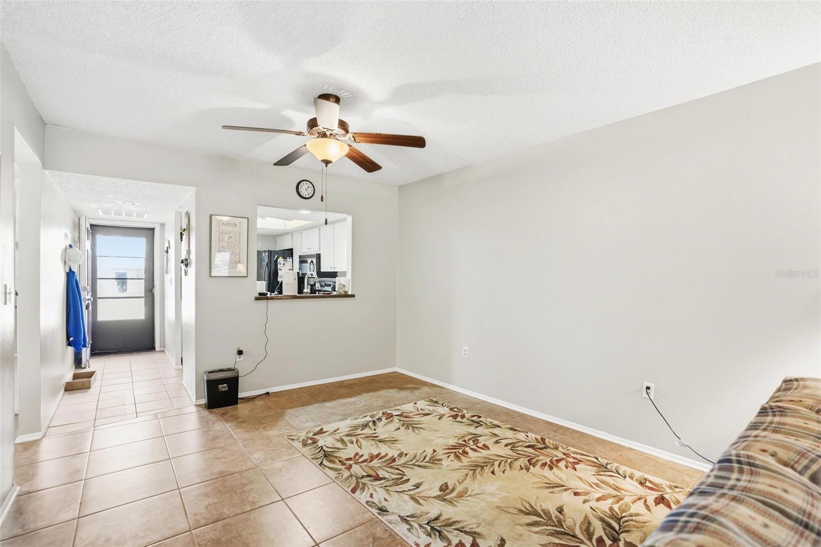 Listing photo id 6 for 11203 Pembridge Court 1