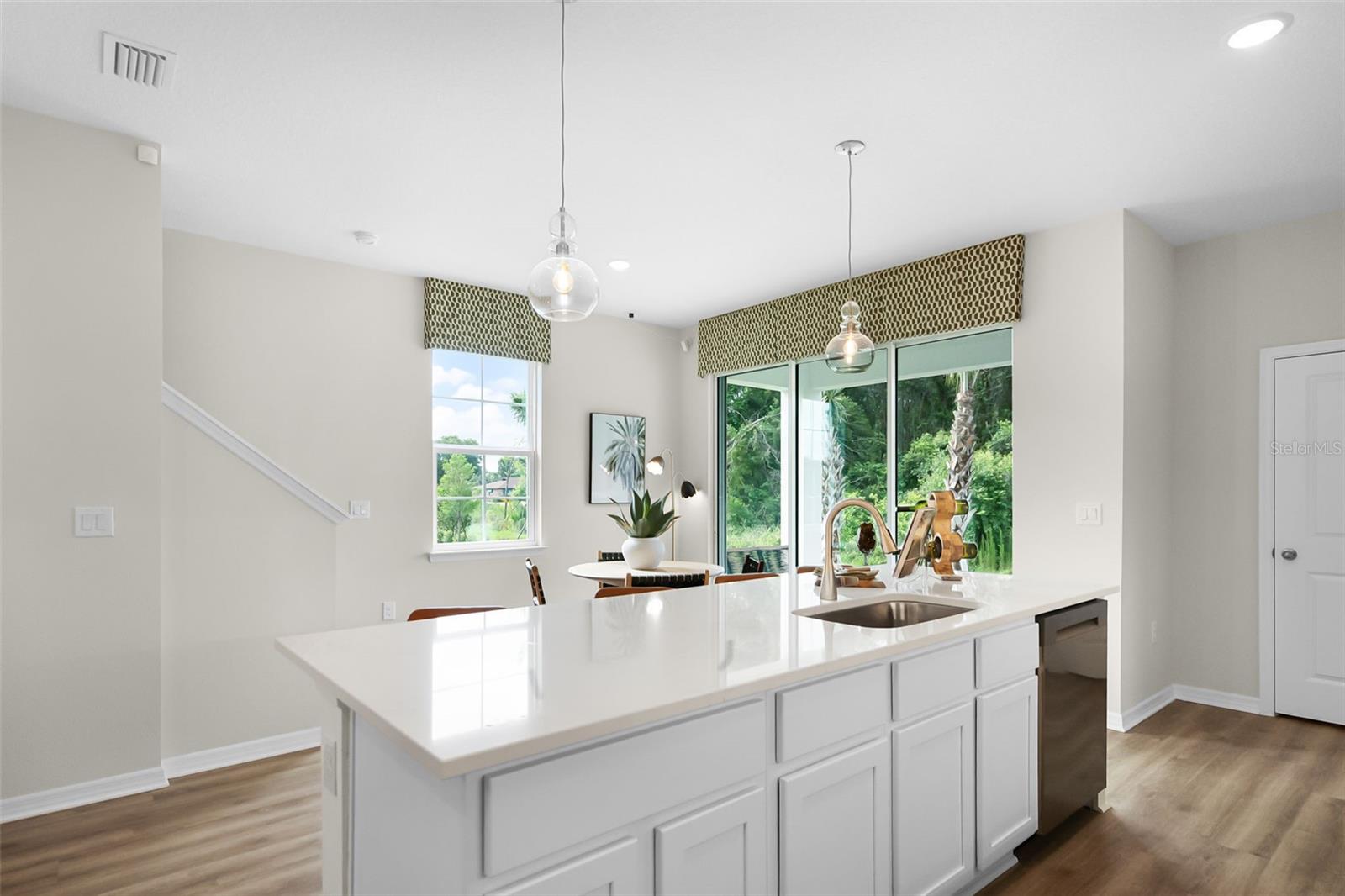 Image 7 of 40 For 729 Maple Oak Drive