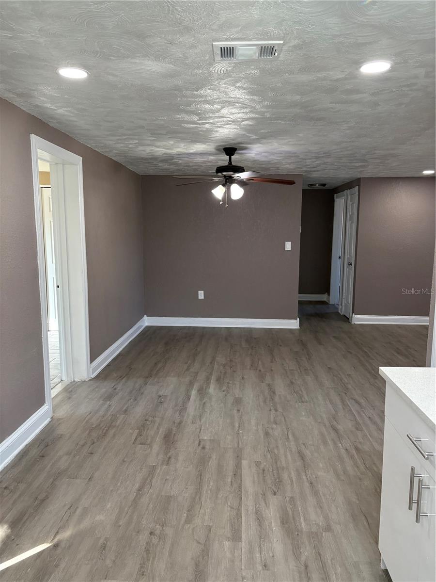 Image 14 of 26 For 1435 Maybury Drive