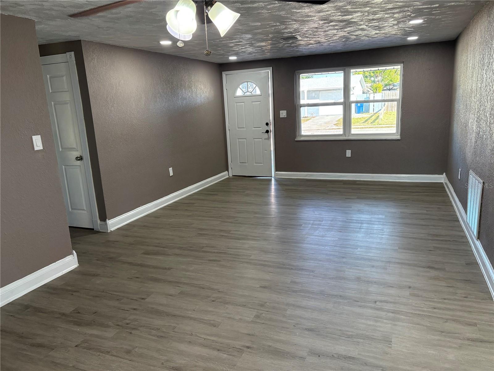 Image 16 of 26 For 1435 Maybury Drive