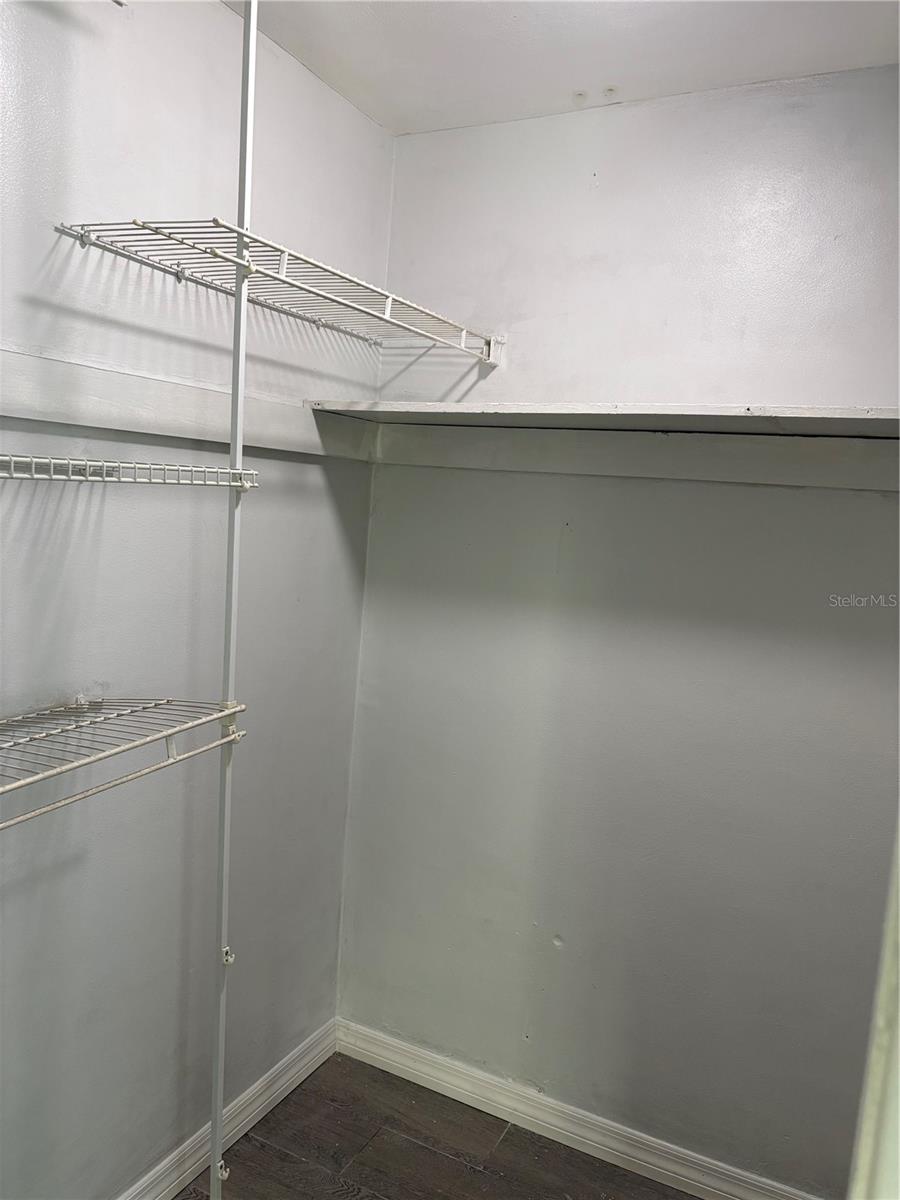 Image 19 of 26 For 1435 Maybury Drive