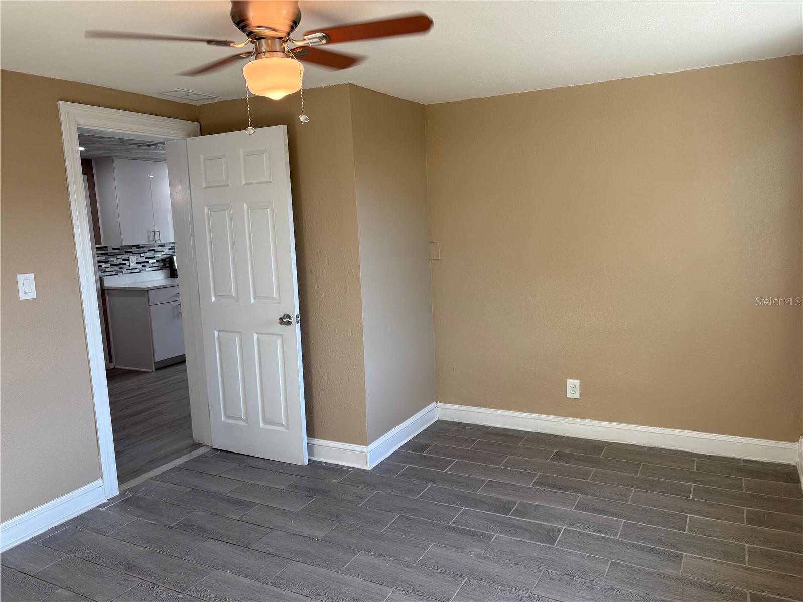 Image 23 of 26 For 1435 Maybury Drive