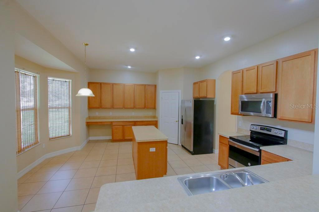 Image 5 of 72 For 4394 Edenrock Place