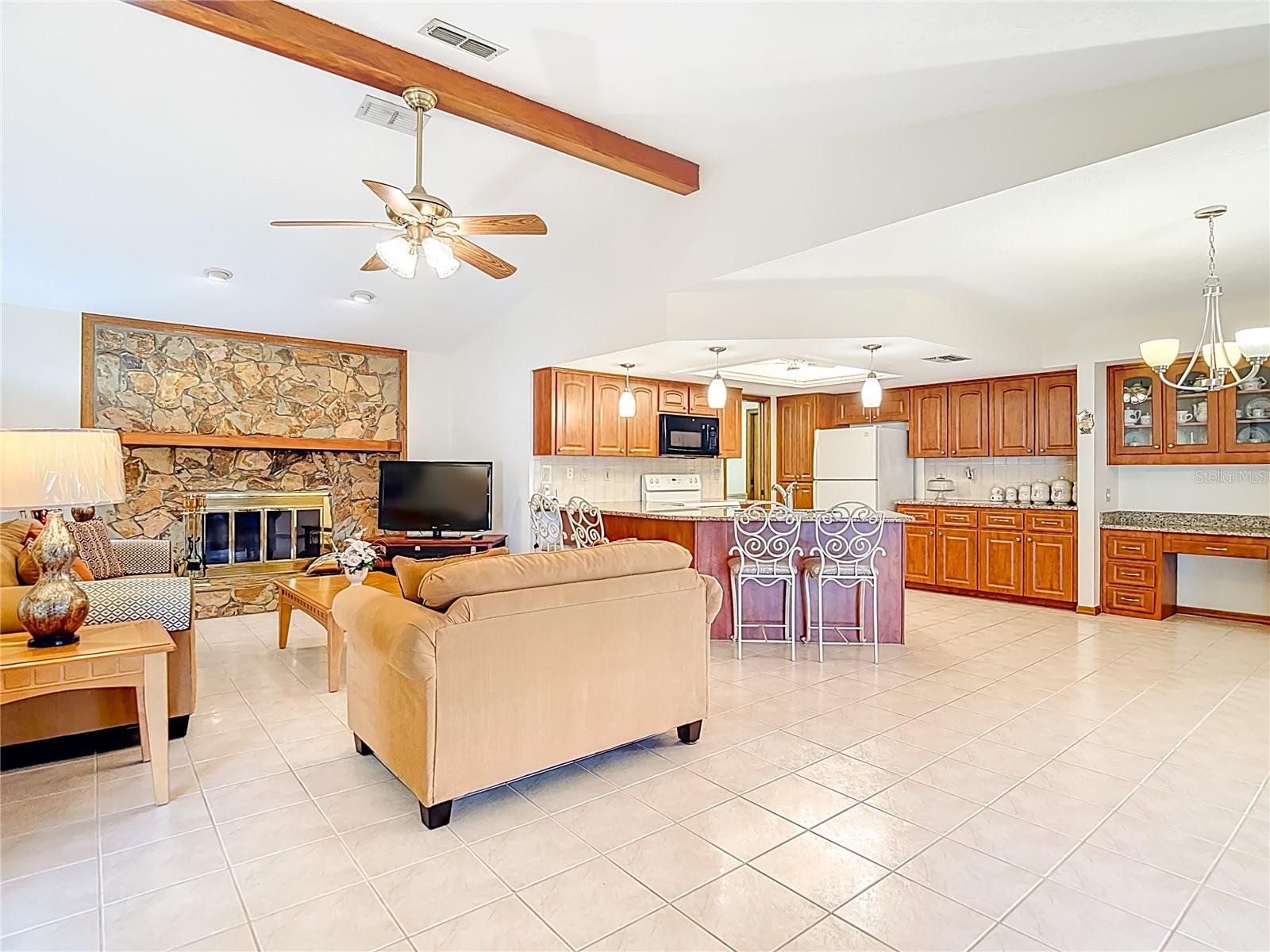 Listing photo id 16 for 133 Canby Circle