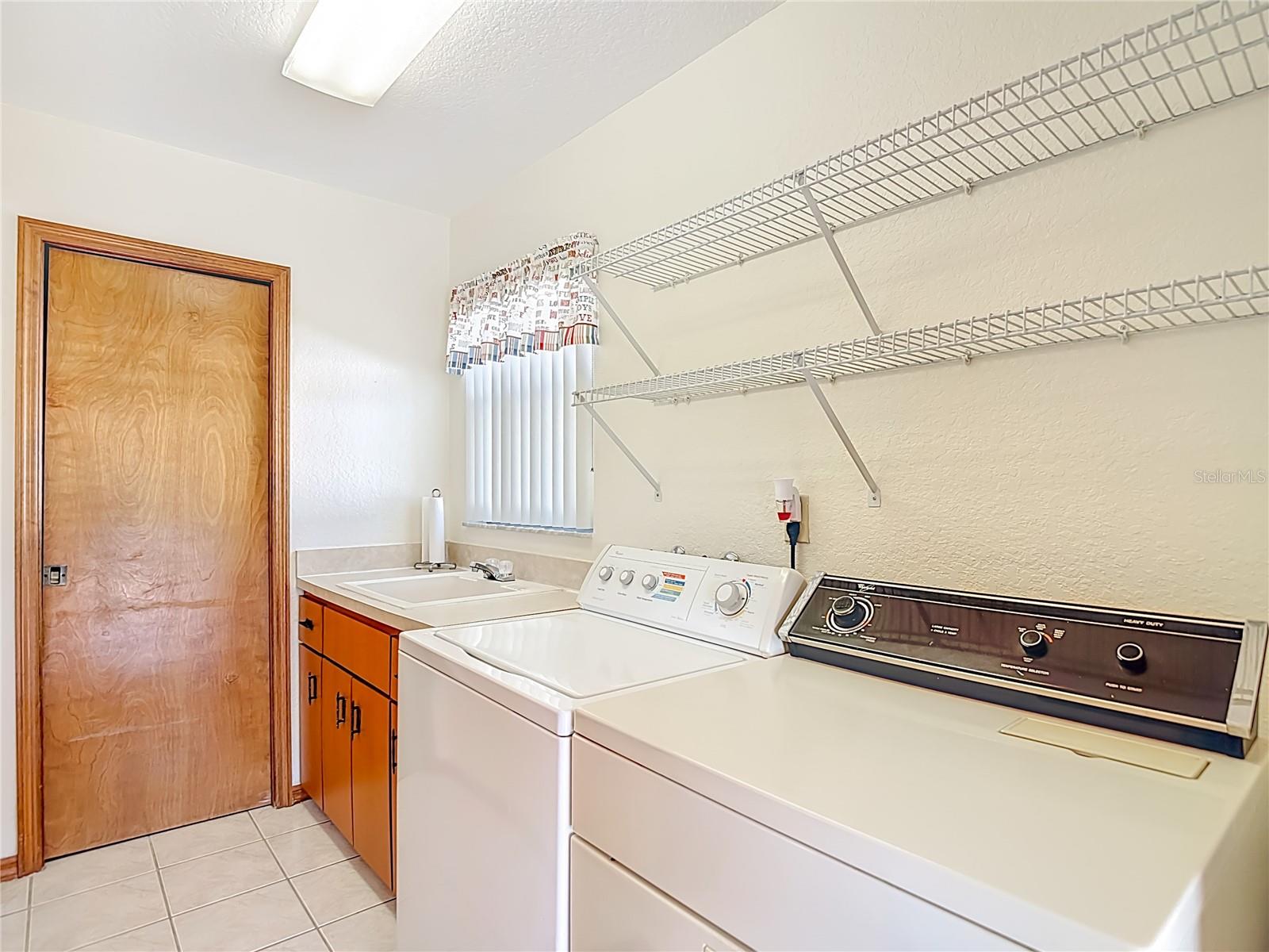 Listing photo id 52 for 133 Canby Circle