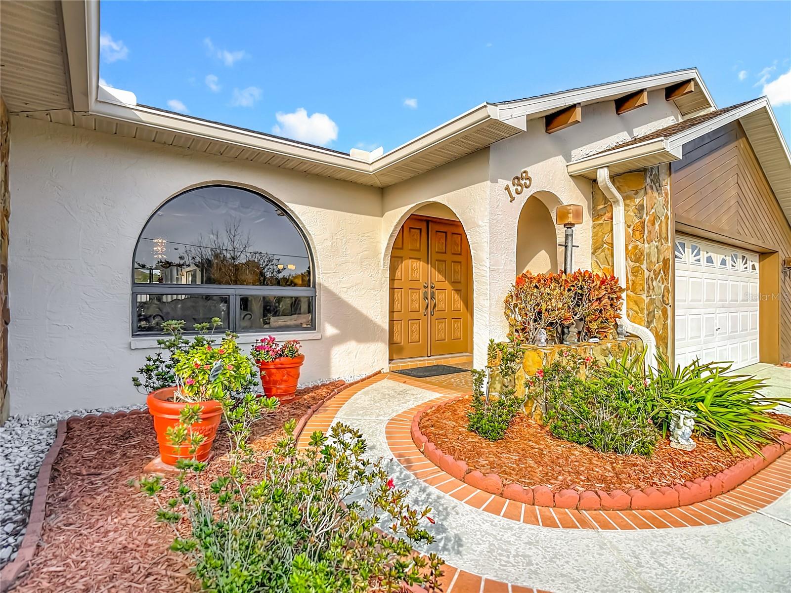 Listing photo id 5 for 133 Canby Circle