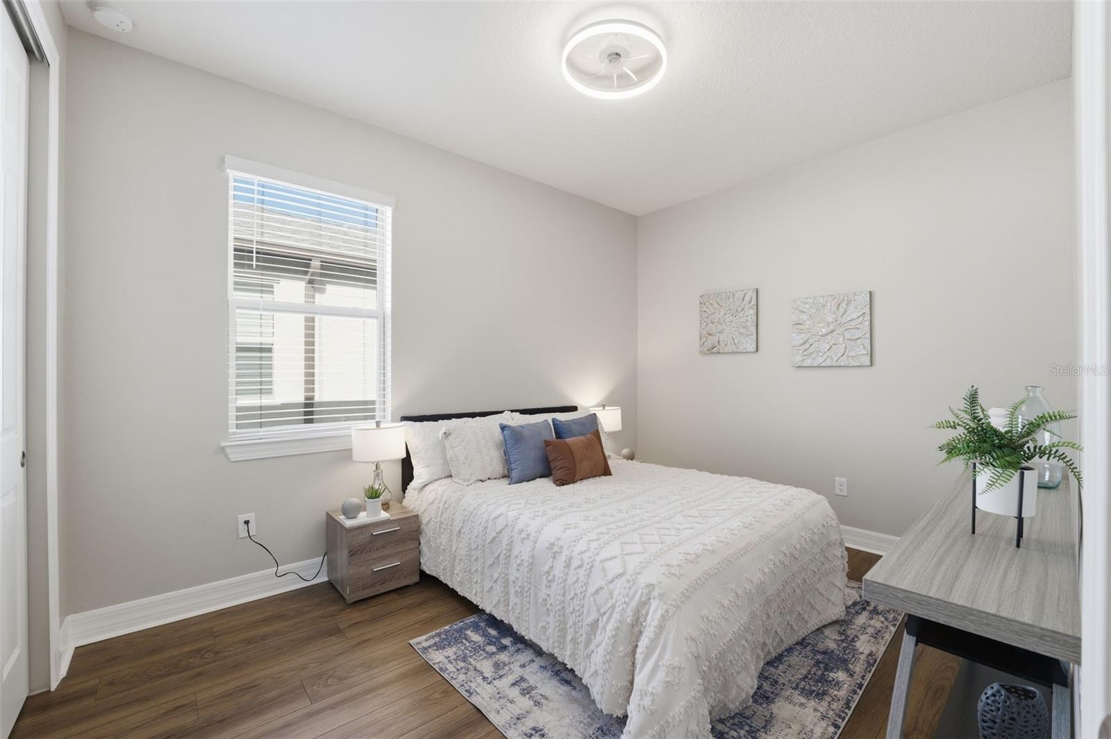 Image 18 of 33 For 19440 Ship Wheel Way