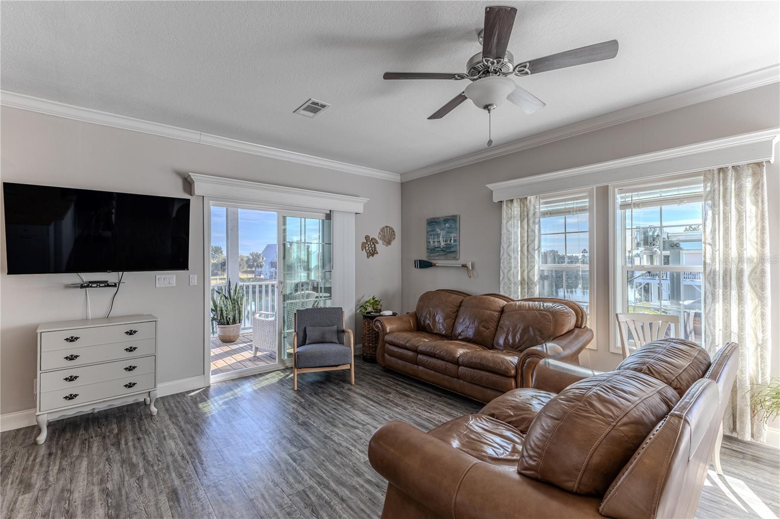 Image 21 of 64 For 3356 Oleander Drive