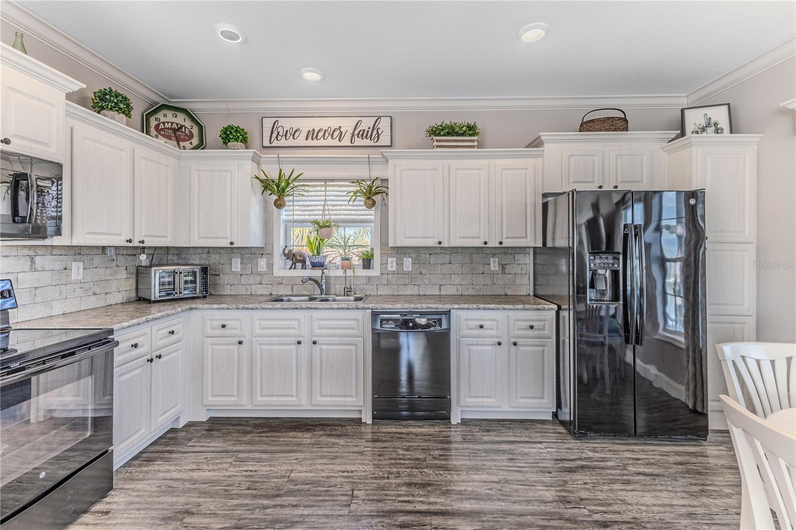 Image 24 of 64 For 3356 Oleander Drive