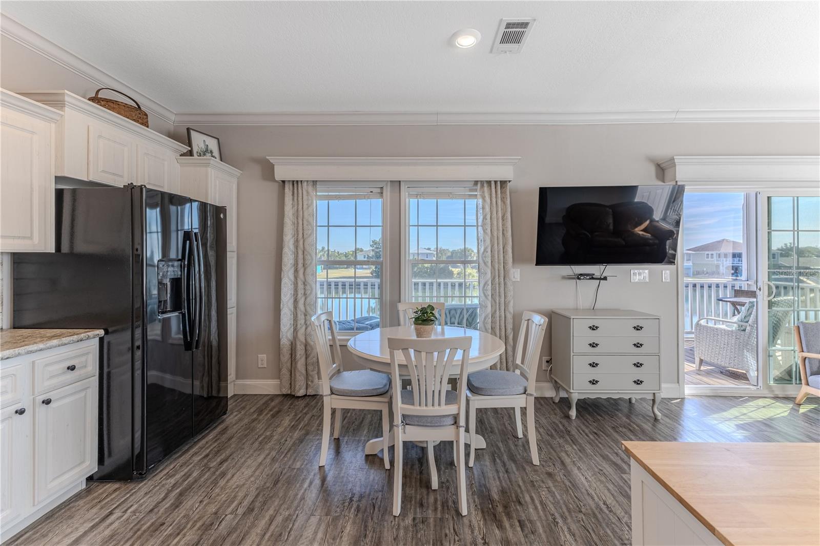 Image 27 of 64 For 3356 Oleander Drive