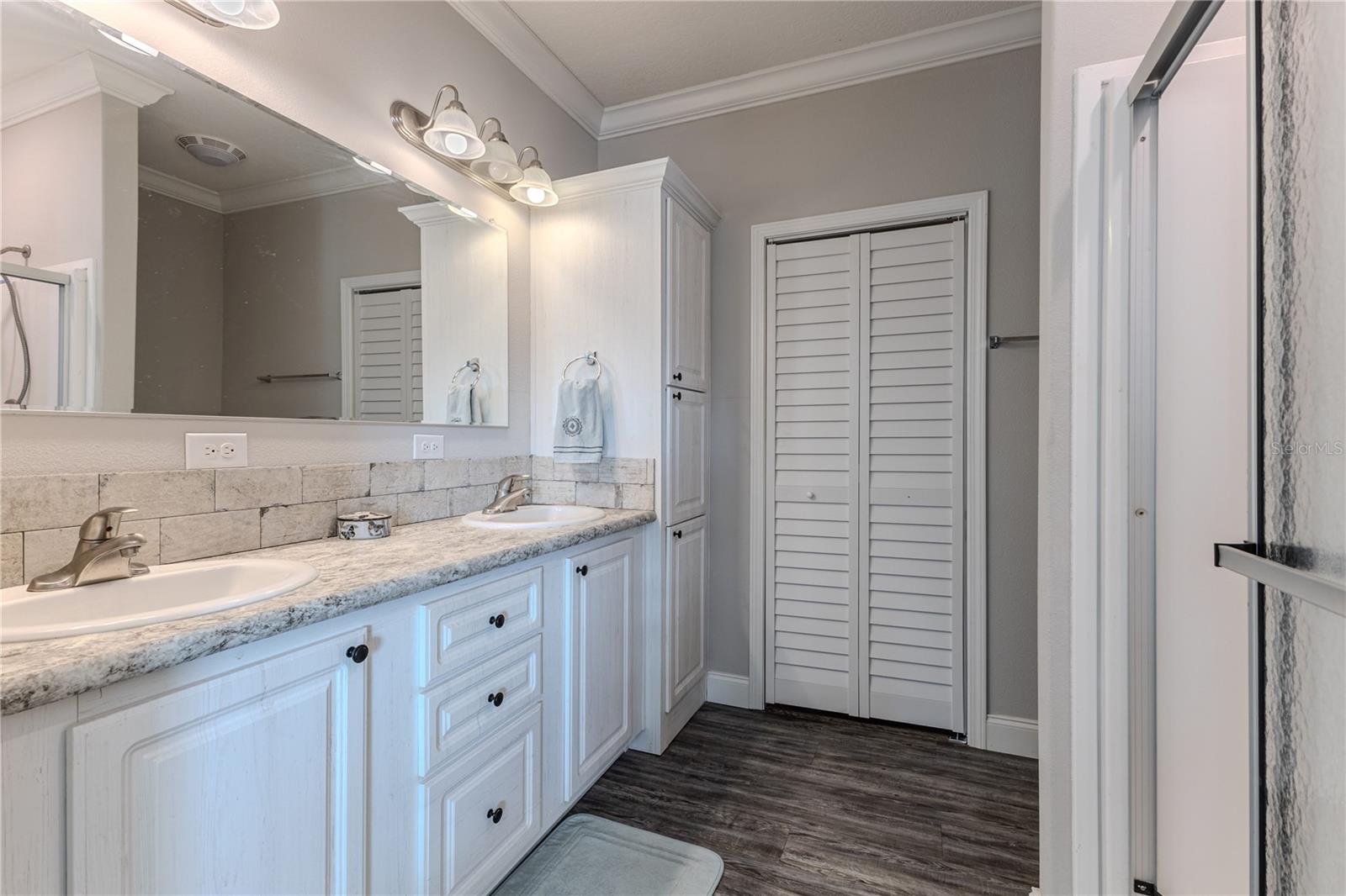 Image 33 of 64 For 3356 Oleander Drive