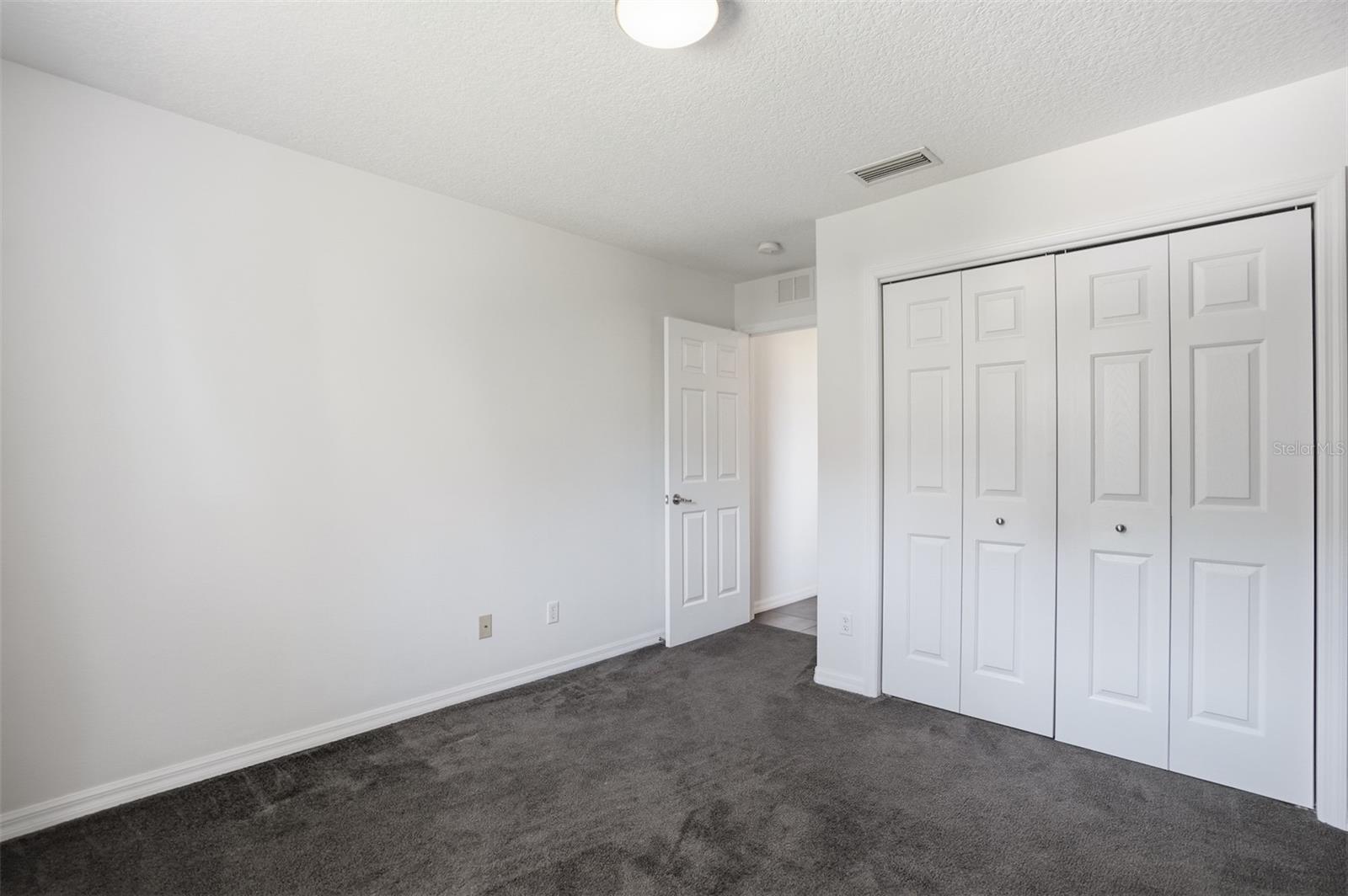 Image 25 of 64 For 186 Crestwood Avenue