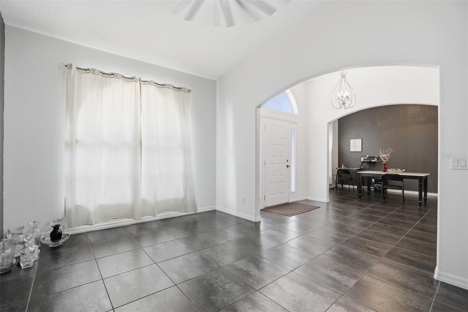 Image 3 of 64 For 186 Crestwood Avenue