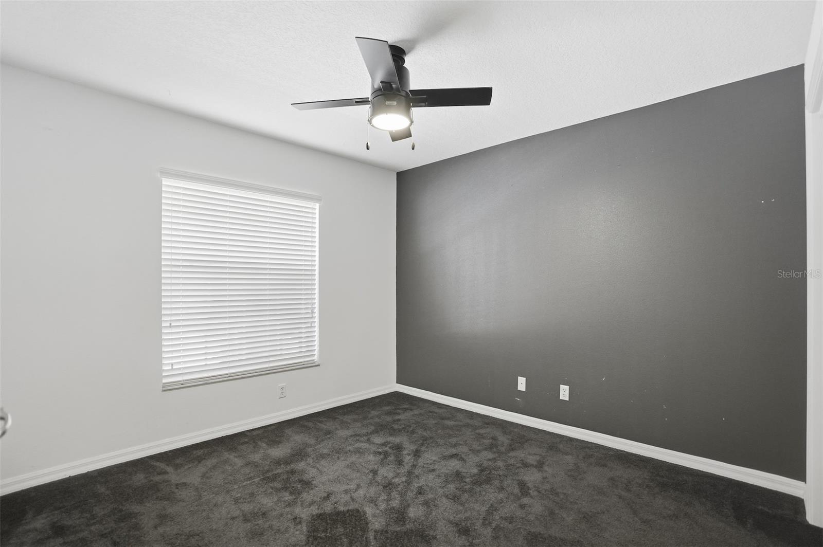 Image 31 of 64 For 186 Crestwood Avenue