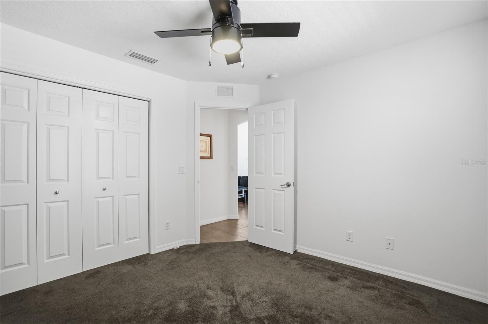 Image 32 of 64 For 186 Crestwood Avenue