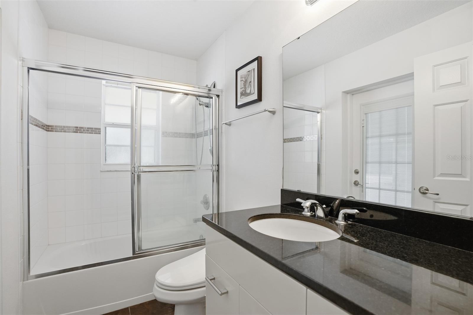 Image 38 of 64 For 186 Crestwood Avenue