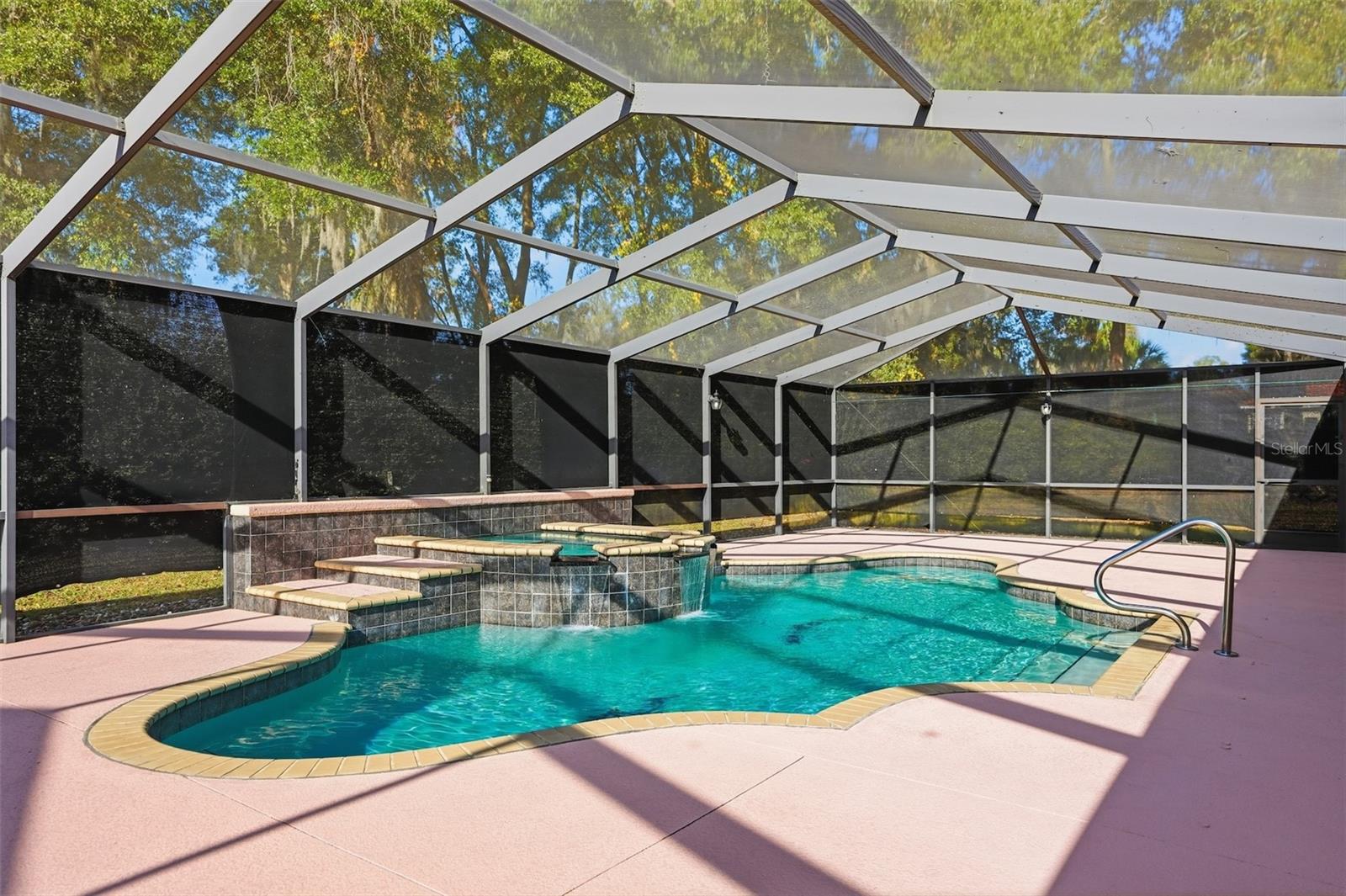 Image 42 of 64 For 186 Crestwood Avenue