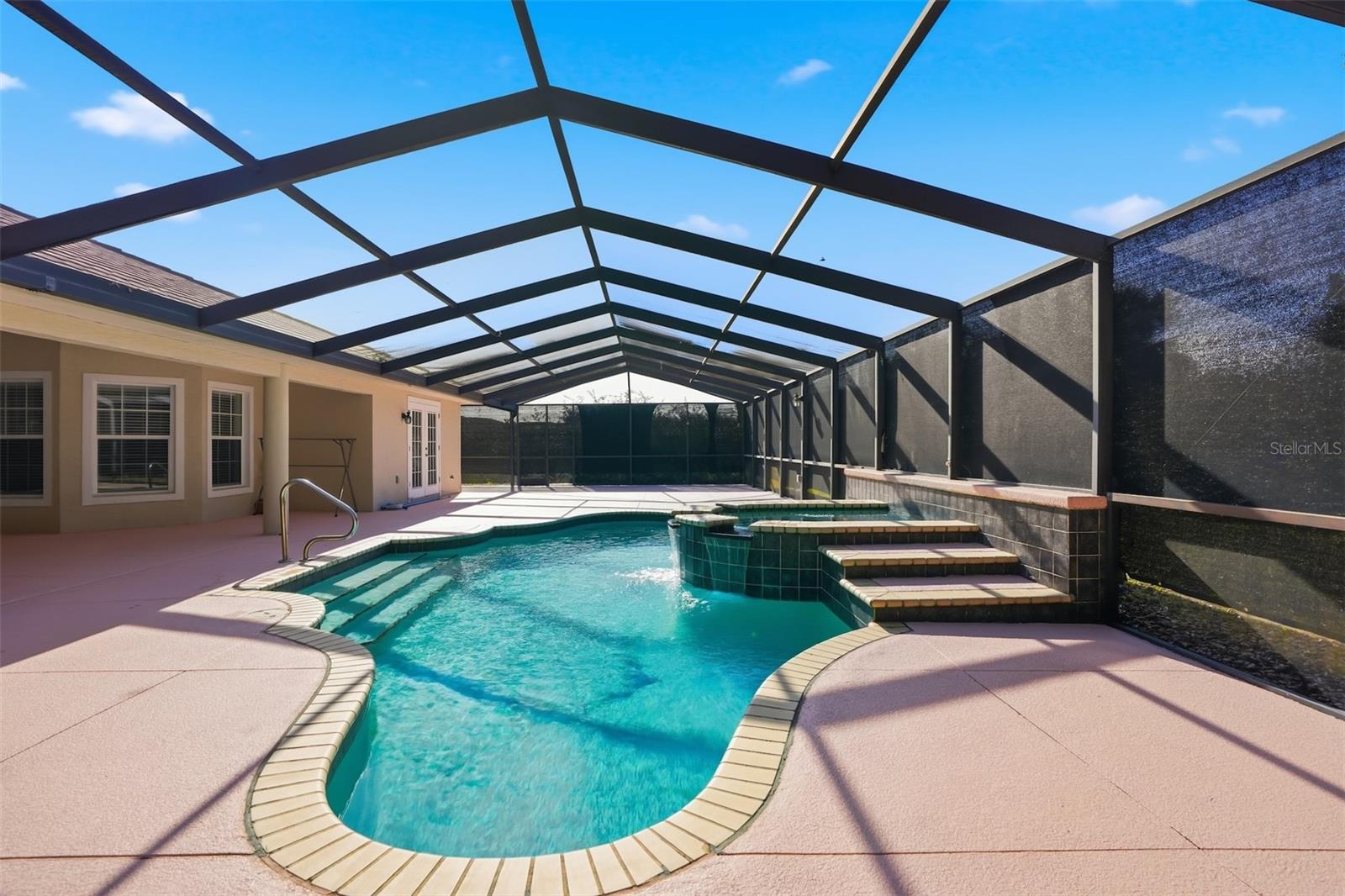 Image 45 of 64 For 186 Crestwood Avenue