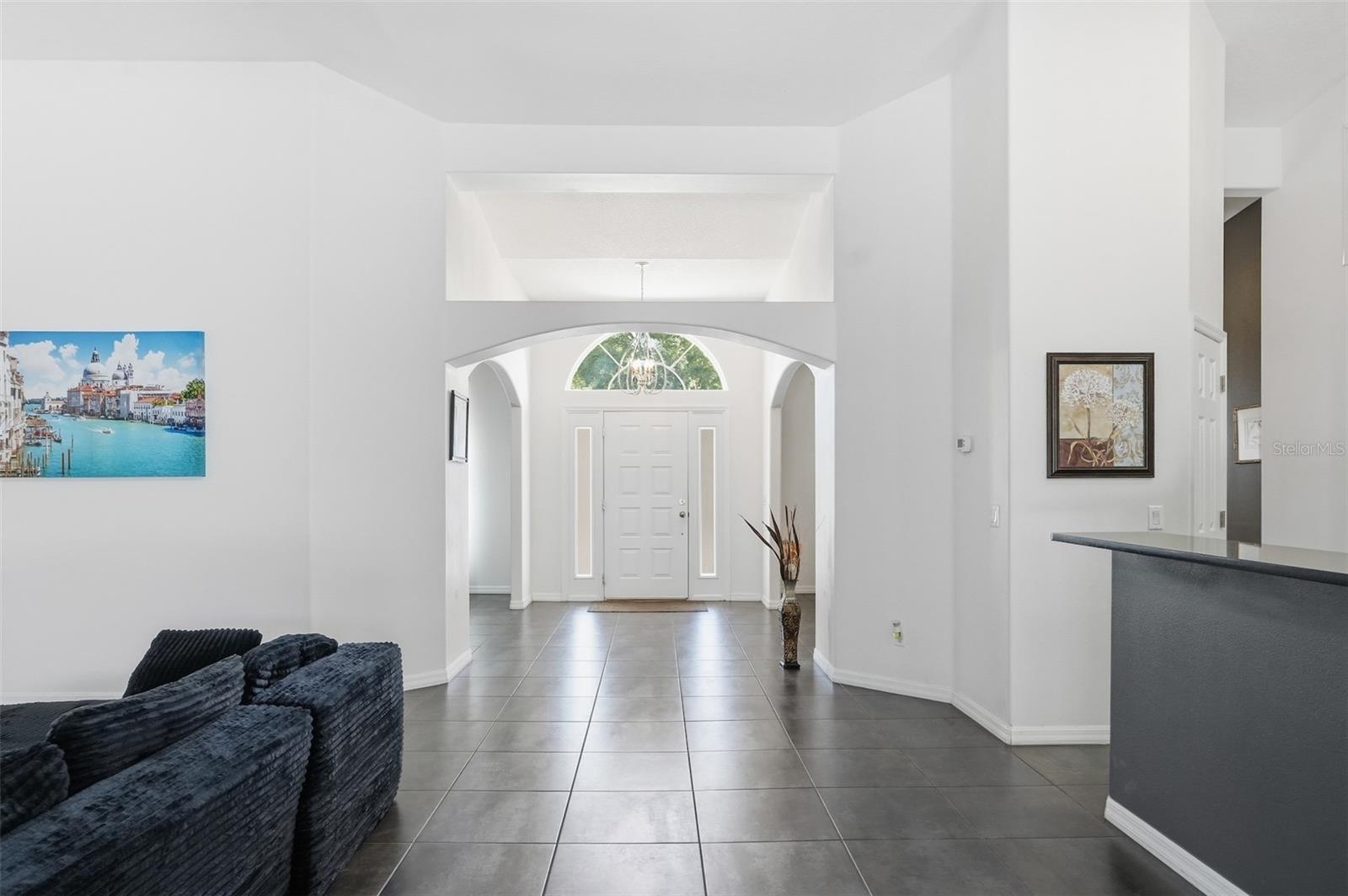 Image 6 of 64 For 186 Crestwood Avenue