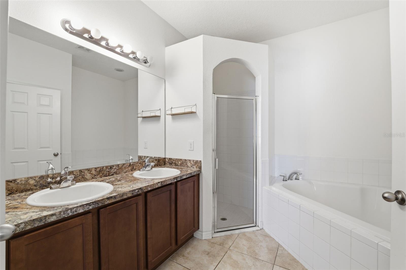 Image 14 of 56 For 30726 Water Lily Drive