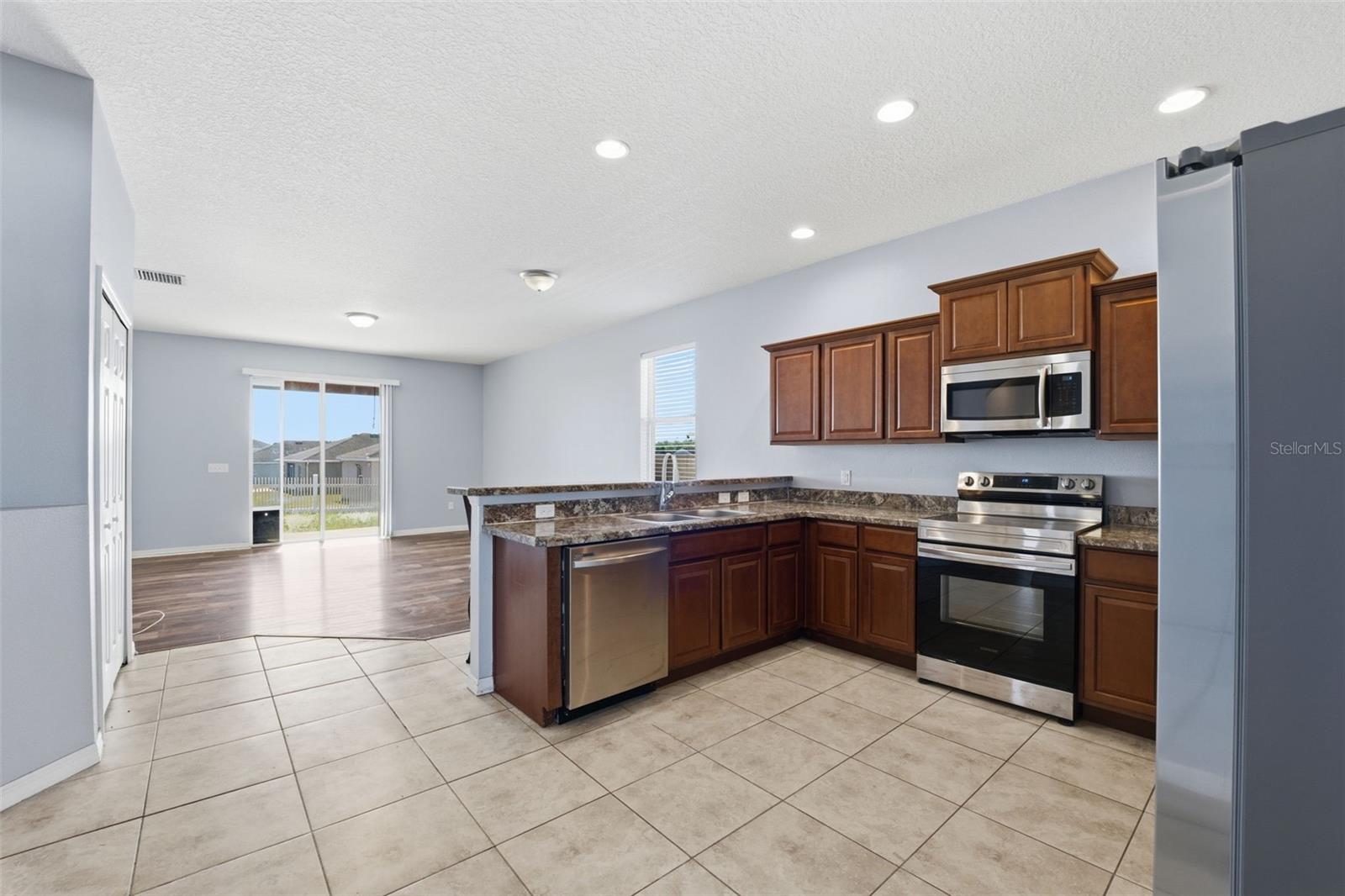 Image 7 of 56 For 30726 Water Lily Drive