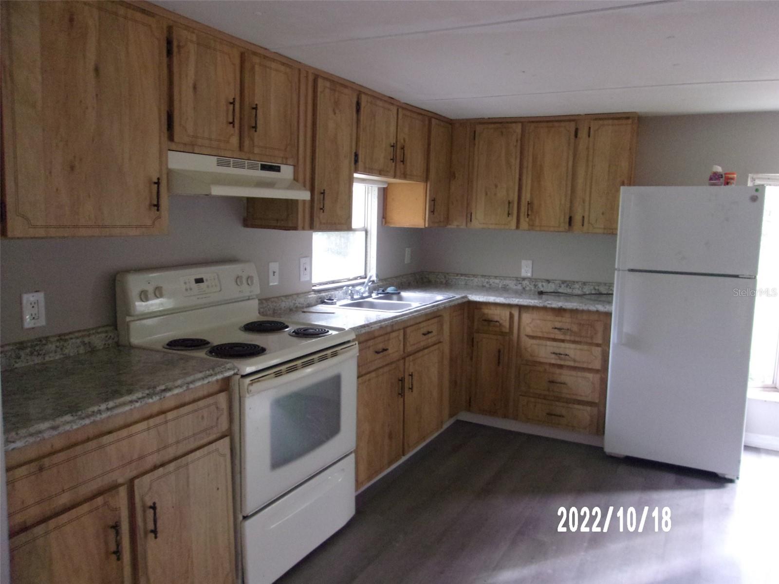 Listing photo id 13 for 11105 Pinto Drive