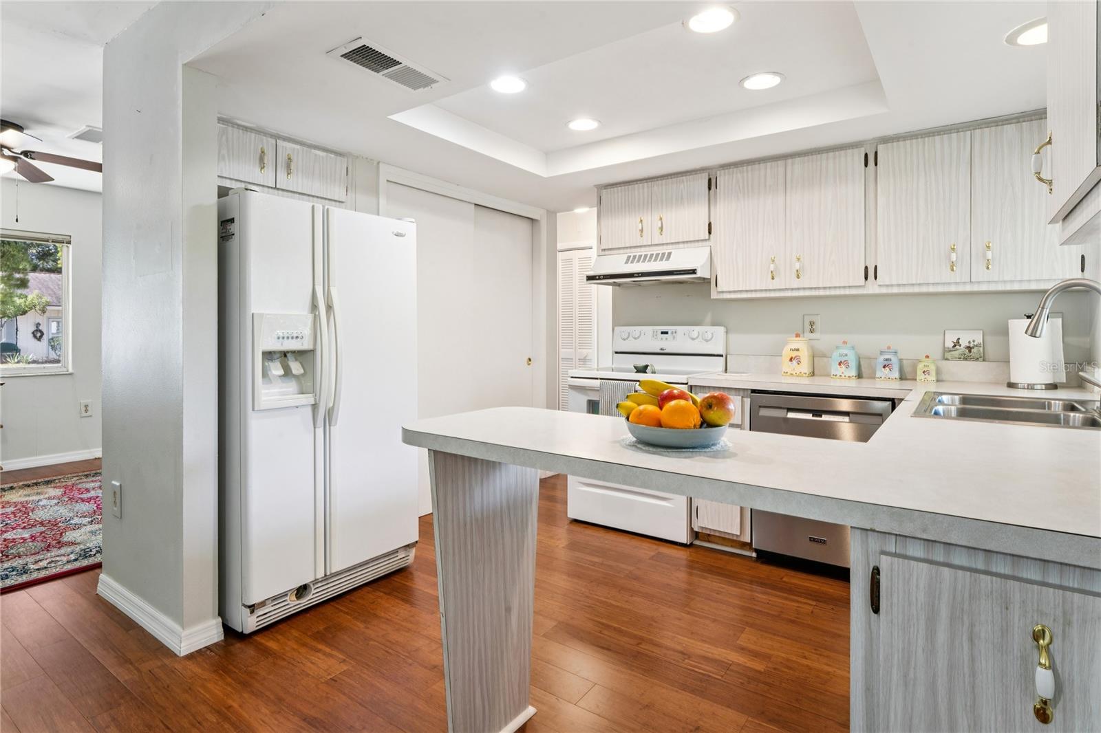 Listing photo id 10 for 12906 Sandburst Lane