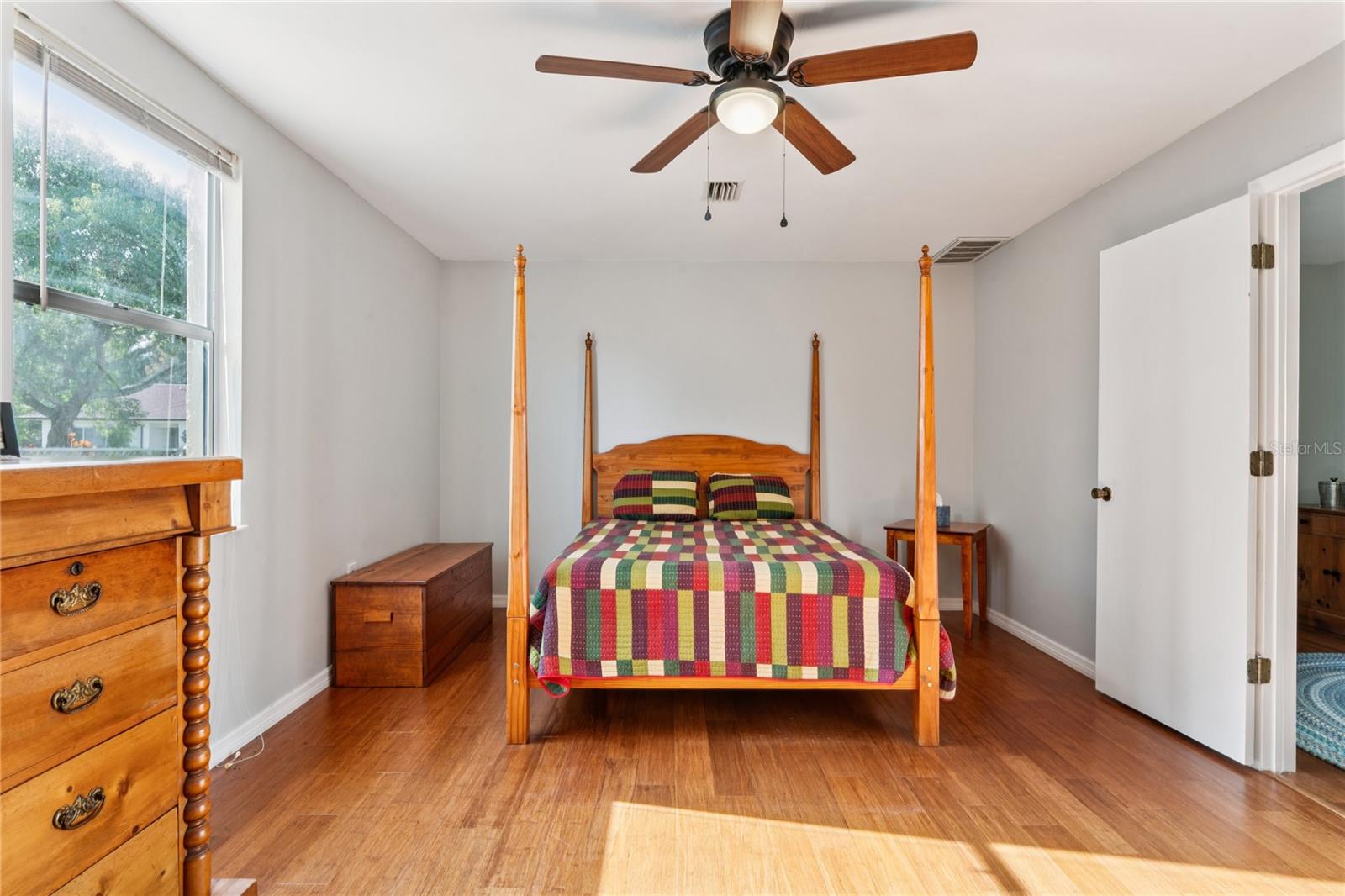 Listing photo id 18 for 12906 Sandburst Lane