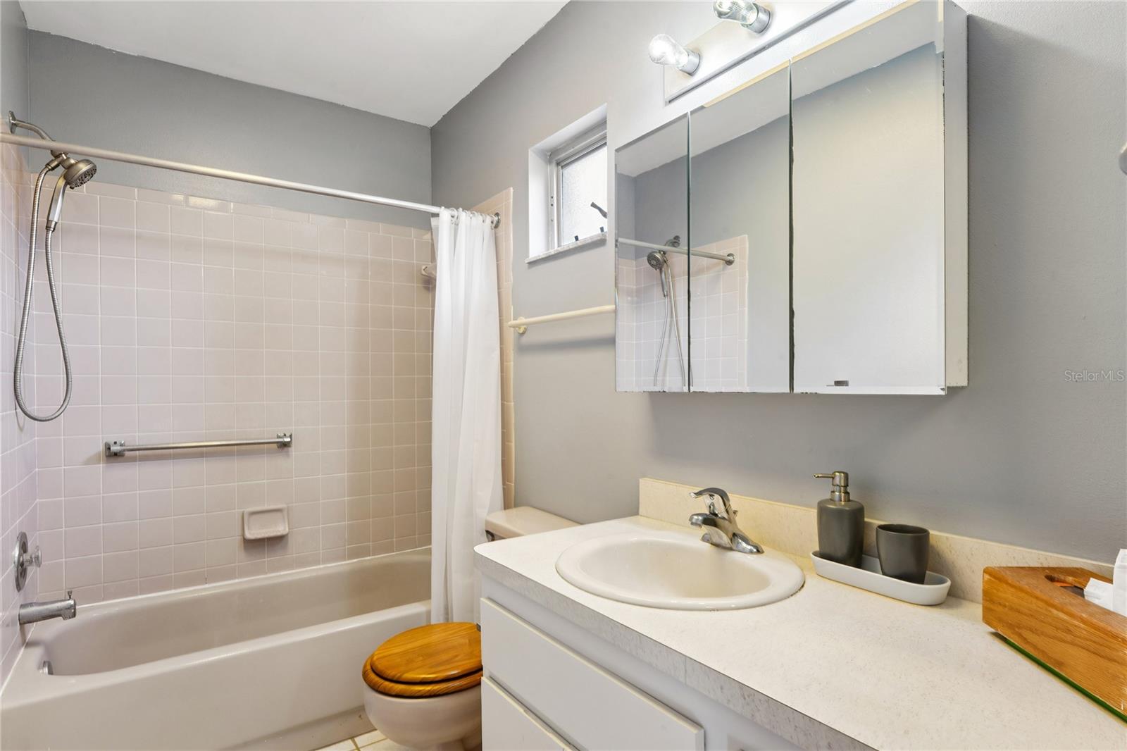 Listing photo id 21 for 12906 Sandburst Lane