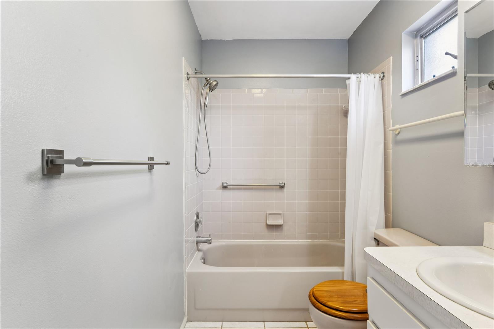 Listing photo id 22 for 12906 Sandburst Lane