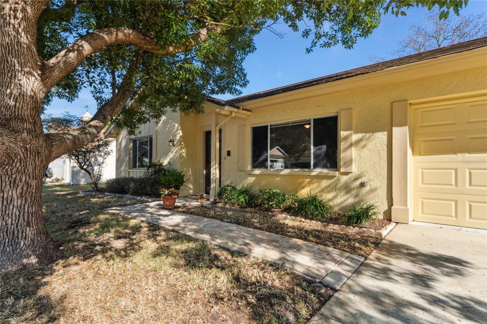 Listing photo id 1 for 12906 Sandburst Lane