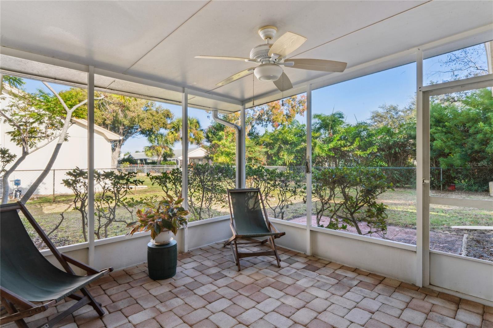 Listing photo id 32 for 12906 Sandburst Lane