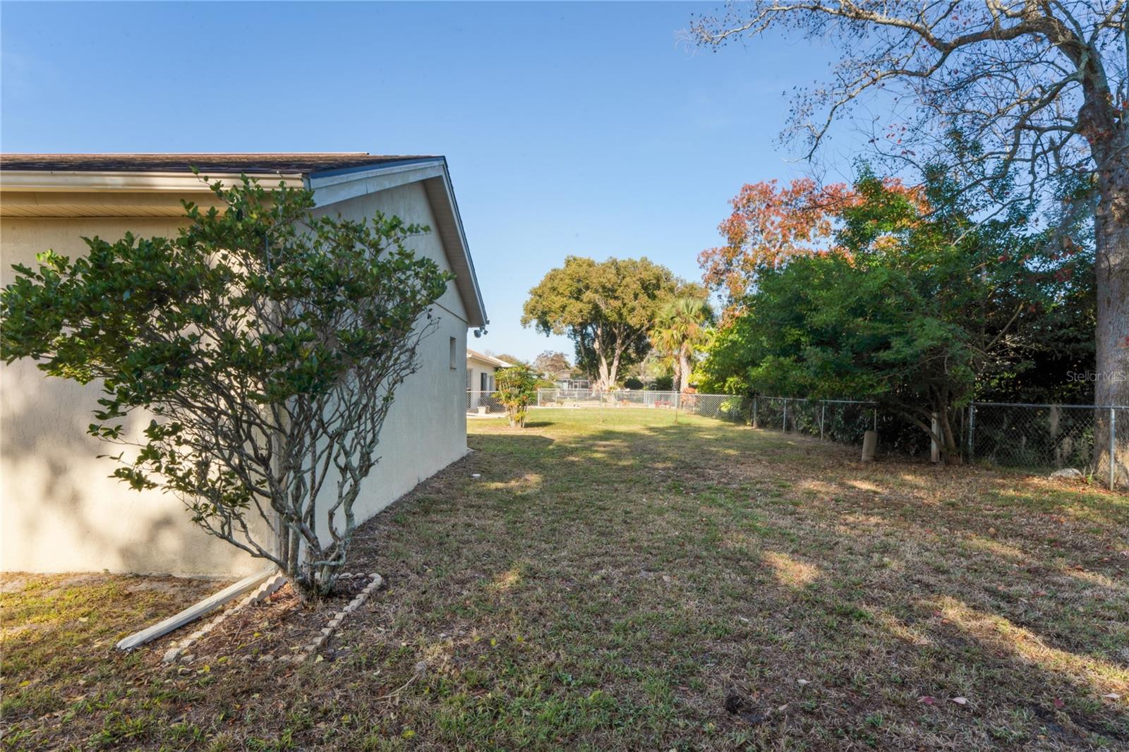 Listing photo id 38 for 12906 Sandburst Lane