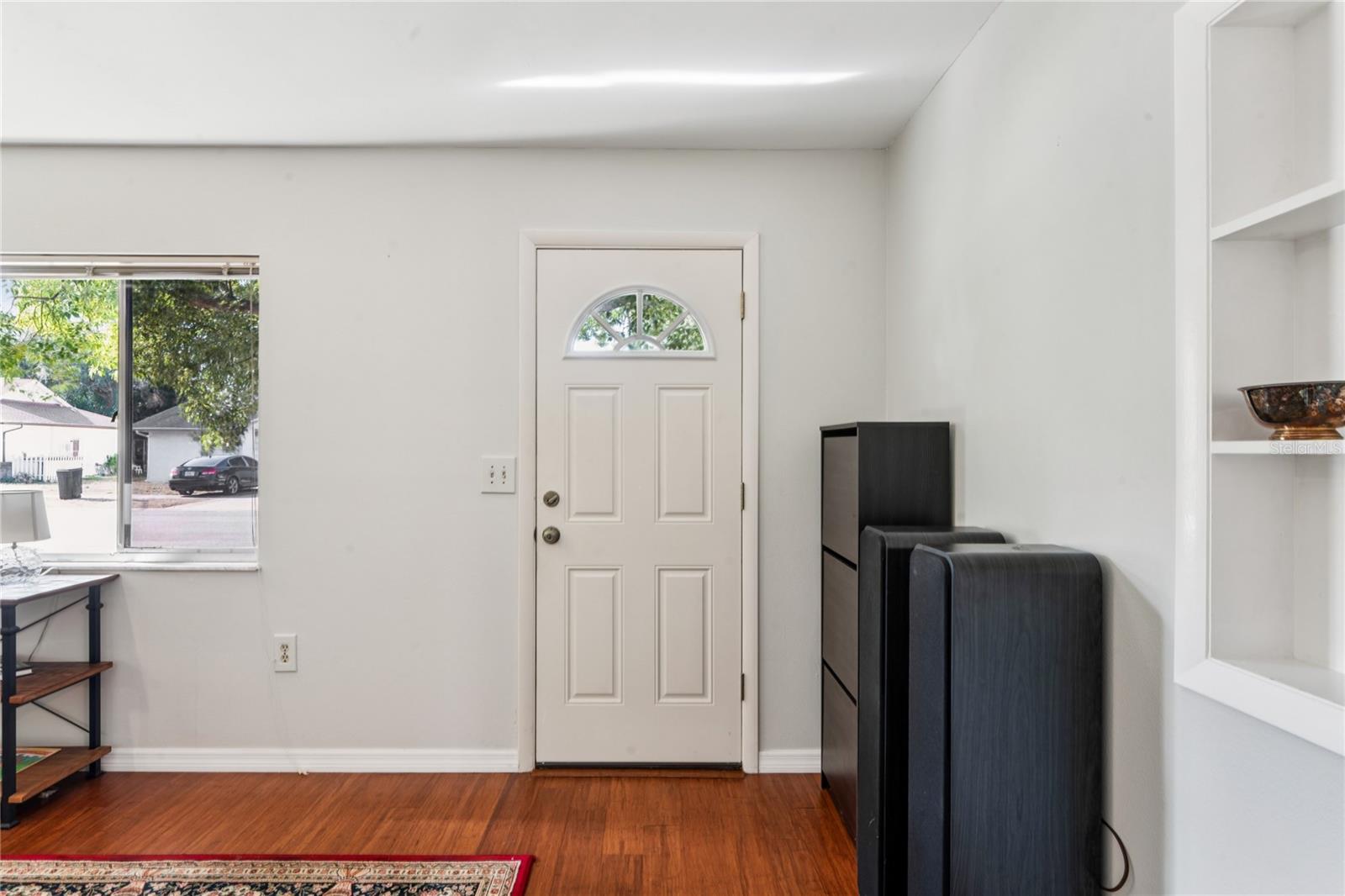 Listing photo id 4 for 12906 Sandburst Lane