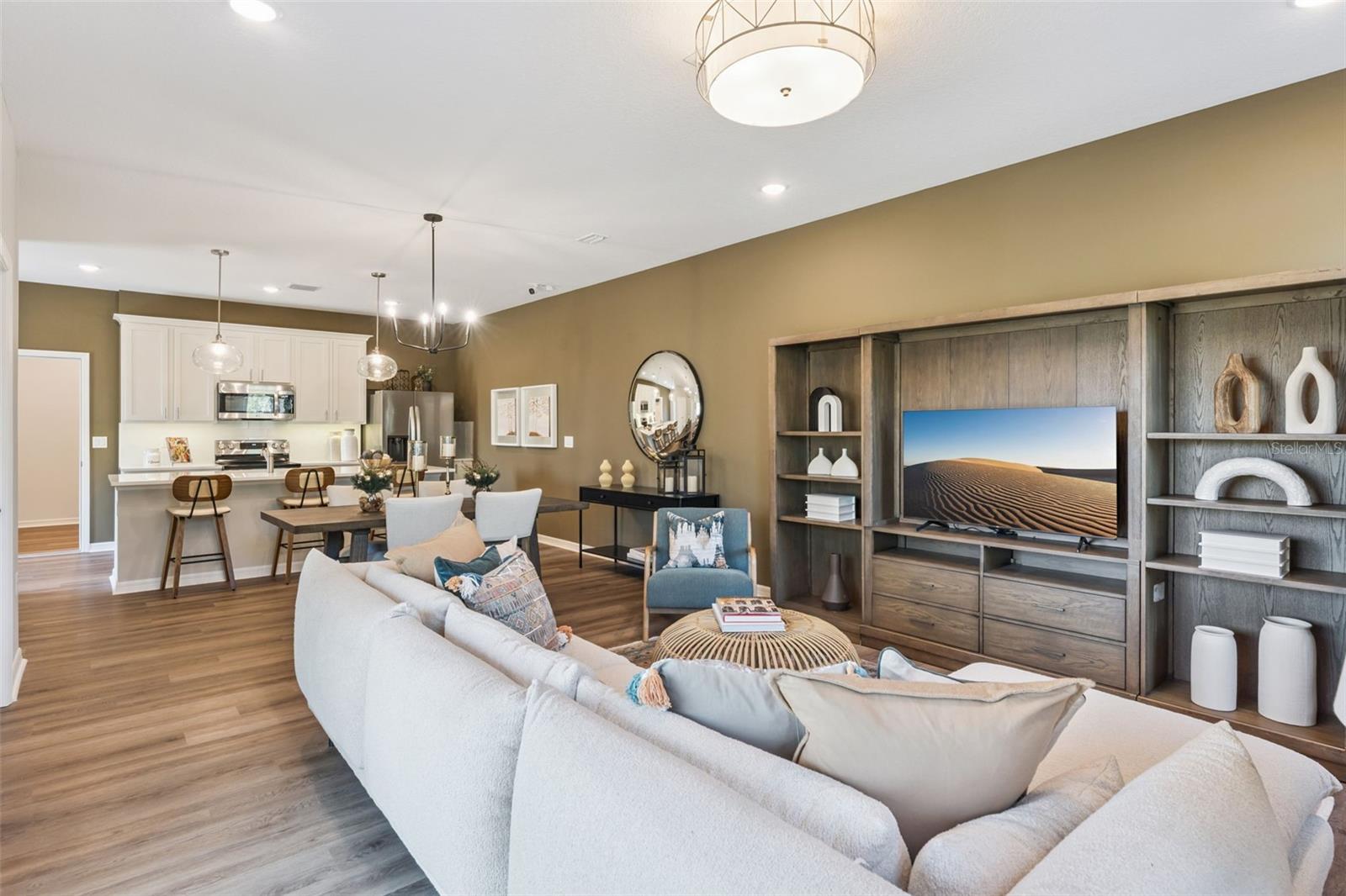 Image 4 of 23 For 2266 Red Pine Court