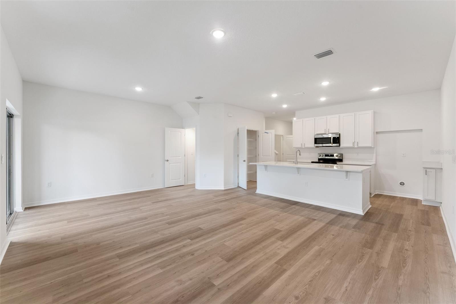 Image 7 of 24 For 2258 Red Pine Court